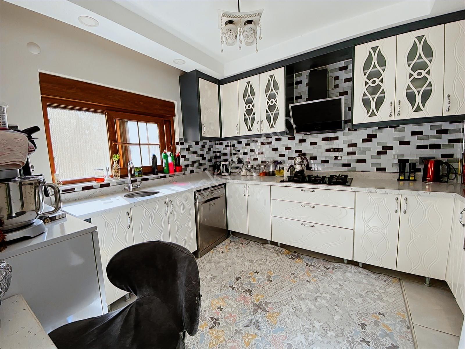 Kepez Kirişçilerde 370m2 Arsa Üzerinde Lüks 3+1 Villa - Görsel 25