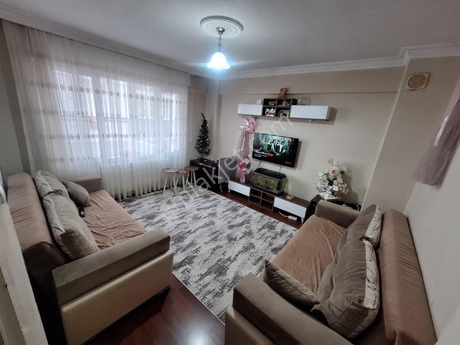 Yeşilyurt Merkezde 3+1 110m² Arakat Ferah Doğalgazlı Çift Wc - Görsel 2