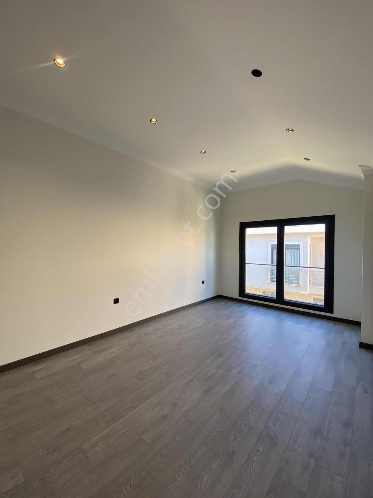 Silivri Selimpaşa Araptepe Mevkii Satılık Deniz Manzaralı Villa - Görsel 17