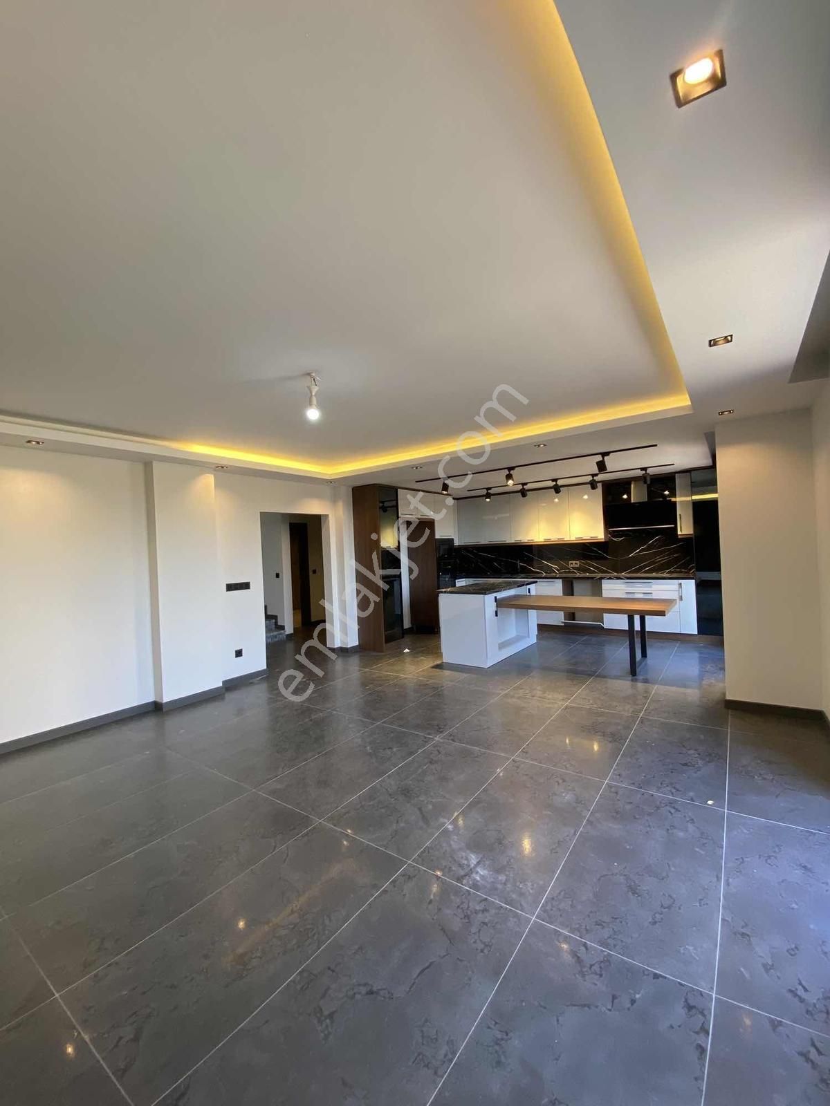 Silivri Selimpaşa Araptepe Mevkii Satılık Deniz Manzaralı Villa - Görsel 6