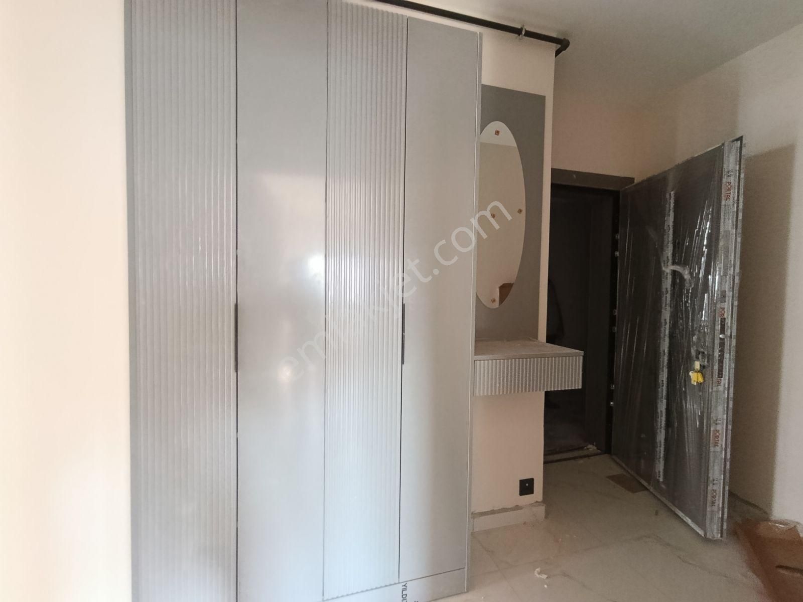 Bayraklı'da Merkezi Lokasyonda Satılık 2+1 Sıfır Daire - Görsel 8