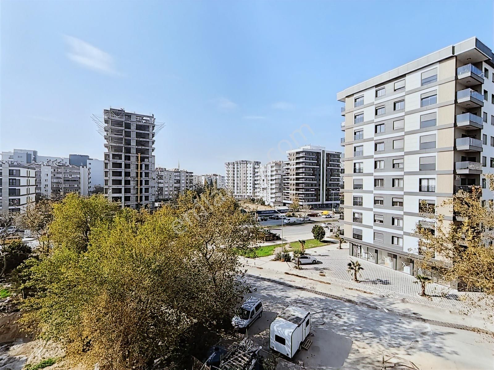 Bayraklı'da Merkezi Lokasyonda Satılık 2+1 Sıfır Daire - Görsel 21