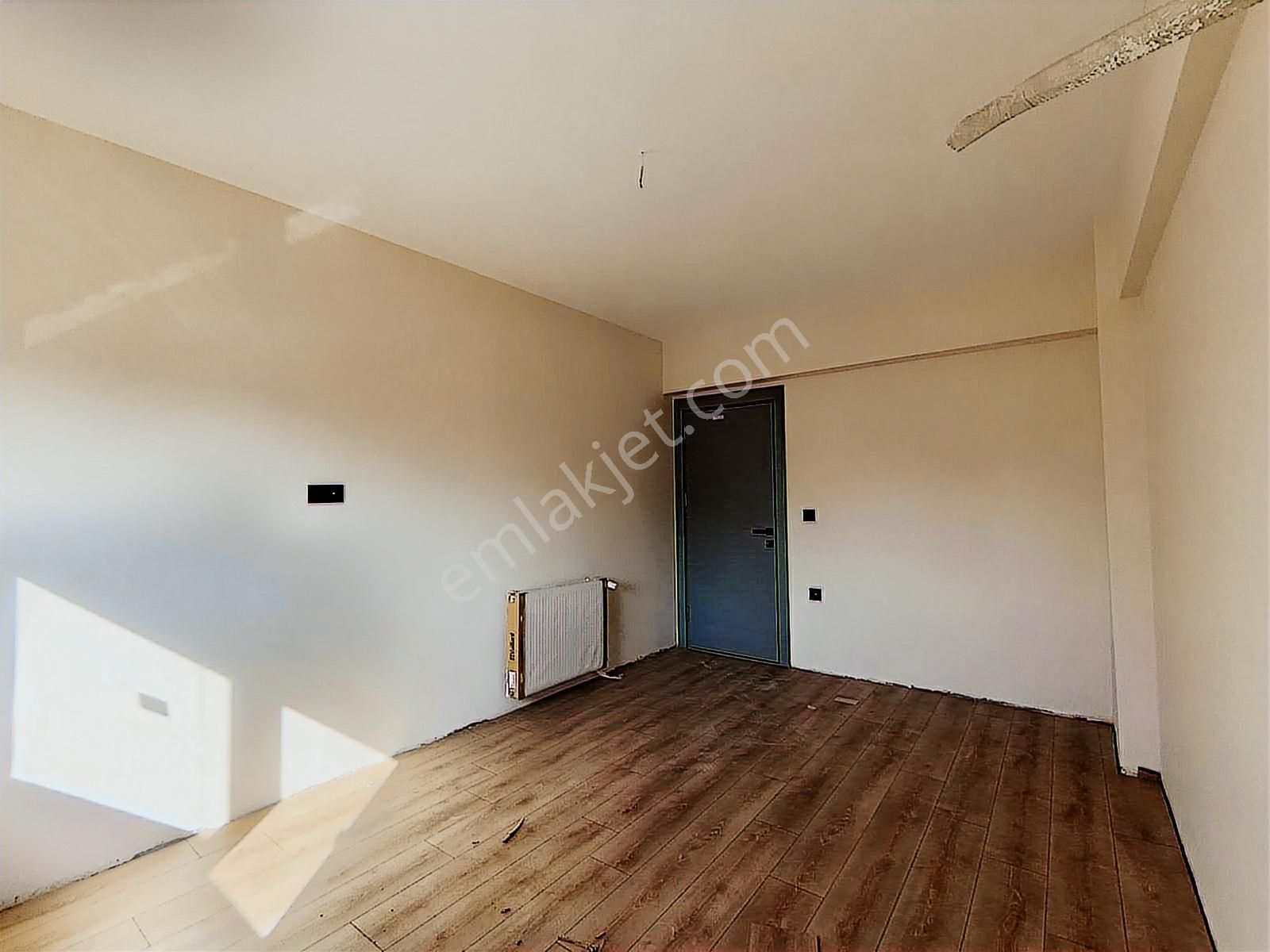 Bayraklı'da Merkezi Lokasyonda Satılık 2+1 Sıfır Daire - Görsel 17