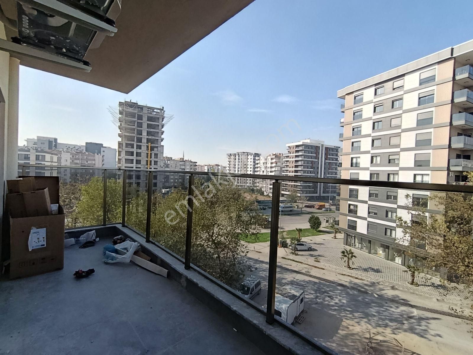 Bayraklı'da Merkezi Lokasyonda Satılık 2+1 Sıfır Daire - Görsel 18