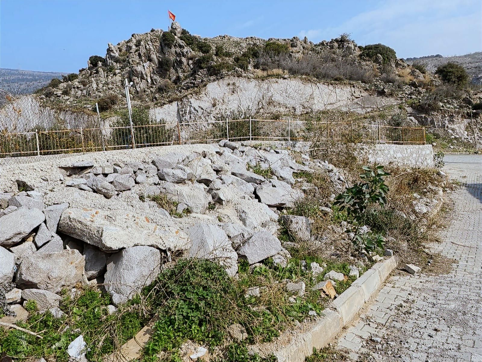 Bornova Laka Mahallesinde Satılık Yatırım Amaçlı Arsa. - Görsel 23