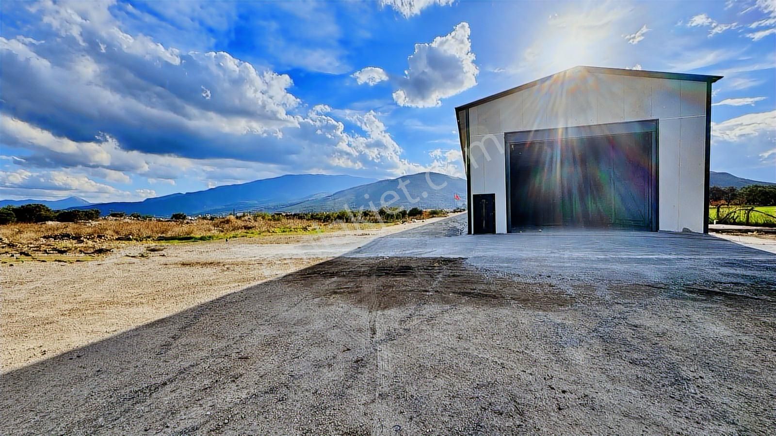 Kemalpaşa Ulucak'da 7800 M2 Açık 460 M2 Kapalı Kiralık Depo - Görsel 16