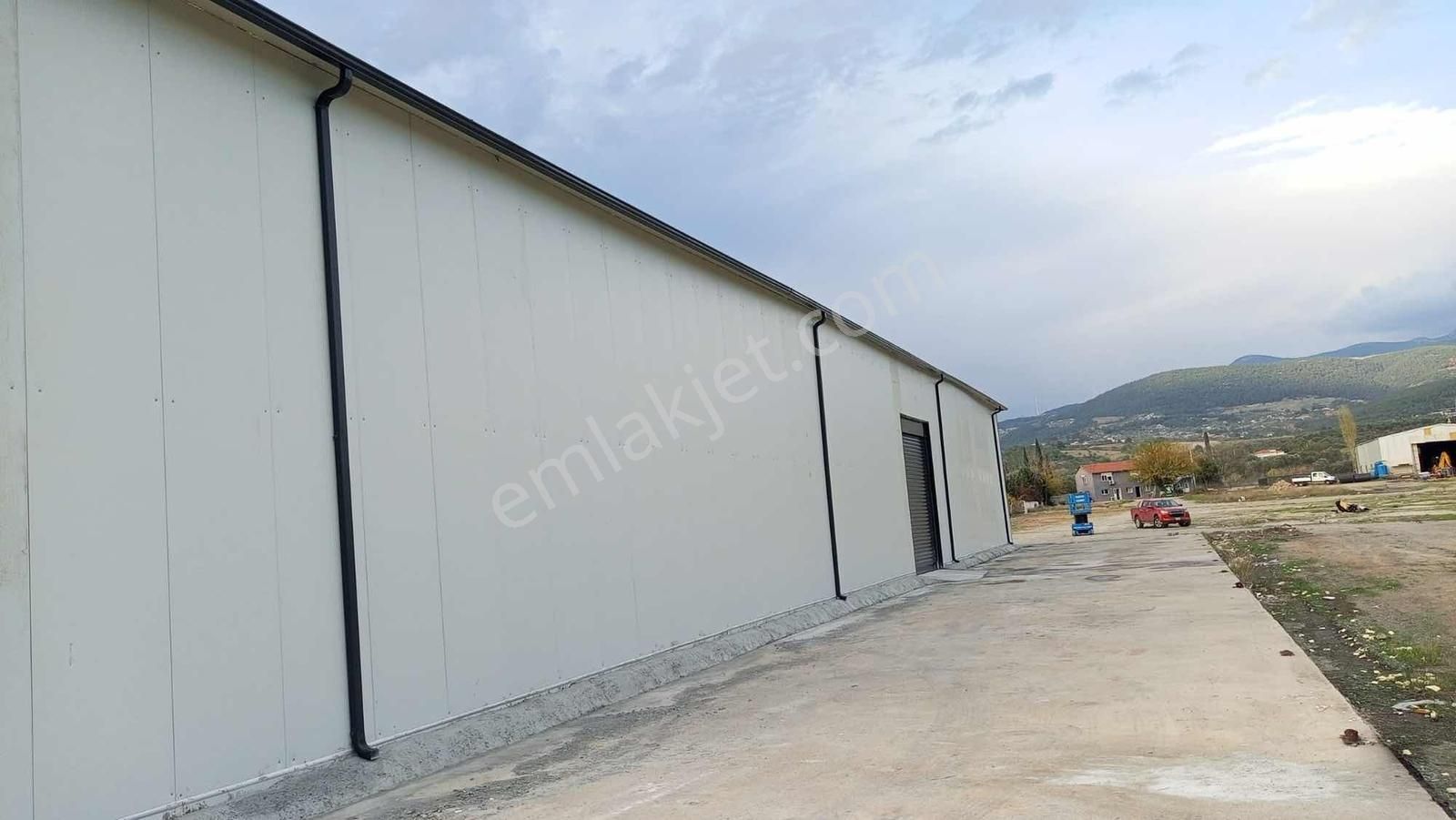 Kemalpaşa Ulucak'da 7800 M2 Açık 460 M2 Kapalı Kiralık Depo - Görsel 25