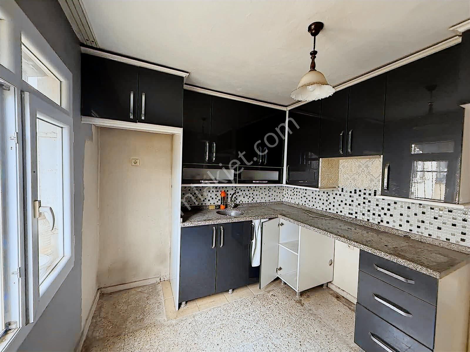 Lavinia Şakirpaşa Mahallesi 2 Katlı Bahceli Satılık Müstakil - Görsel 5