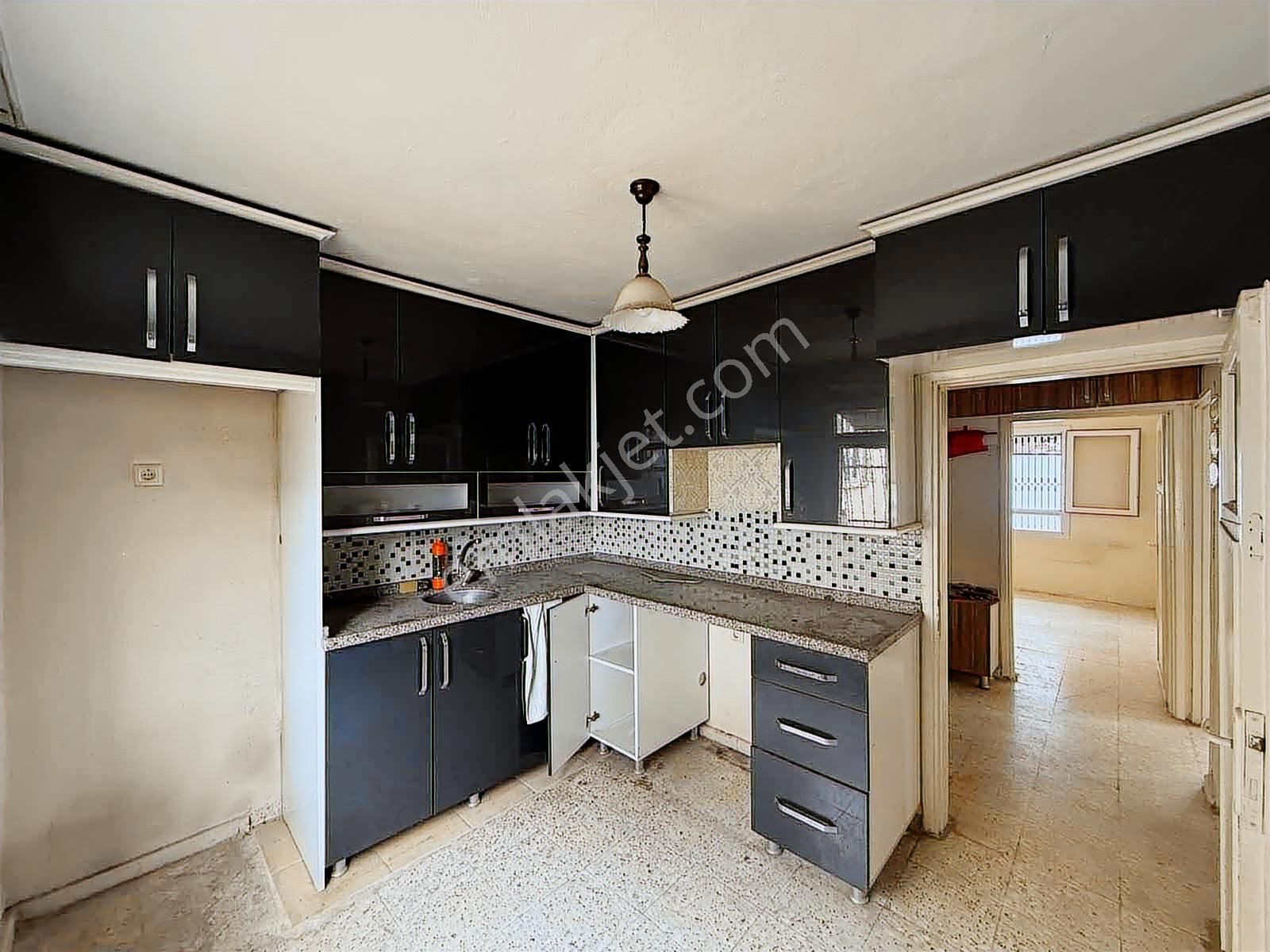 Lavinia Şakirpaşa Mahallesi 2 Katlı Bahceli Satılık Müstakil - Görsel 16