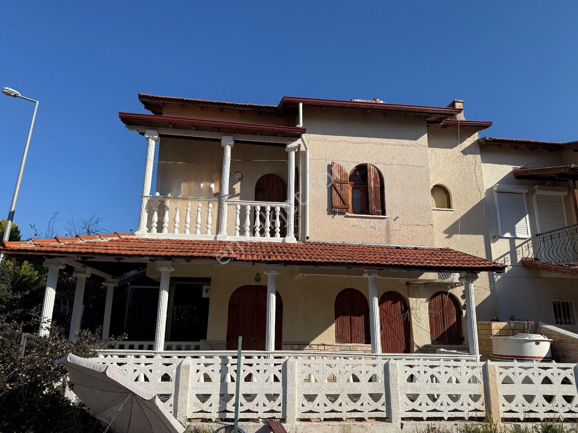 Çukuraltı Plajına 20 Metre Mesafede Kelepir Villa ( Gözütok Emlak )