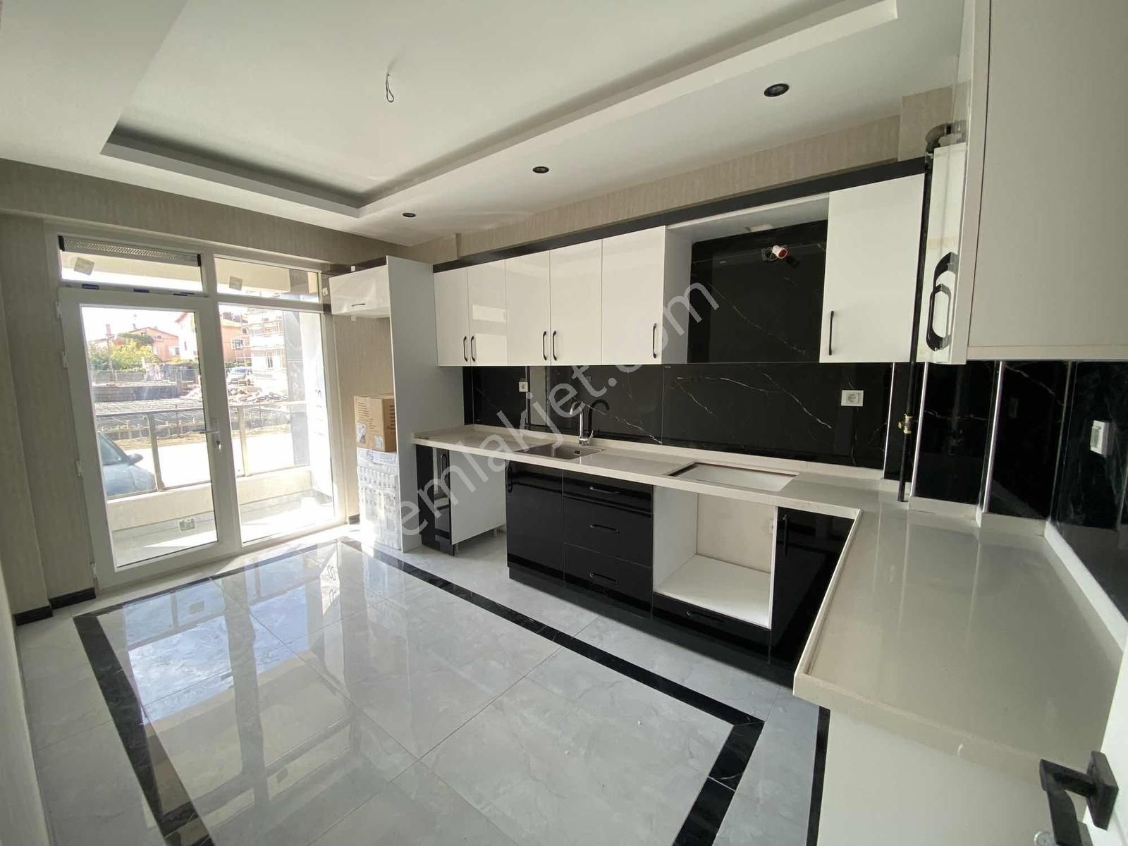 Meram Fen Lise Yanı 3+1 Şık Tasarımlı 30 M² Hobi Bahçeli Daire