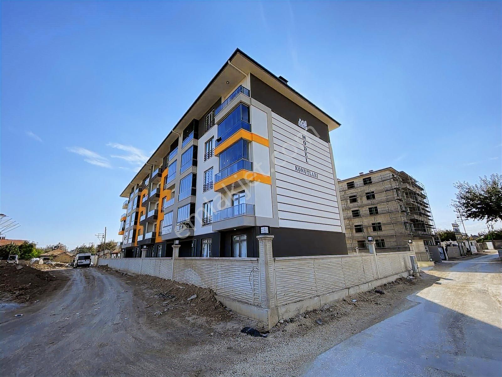 Meram Fen Lise Yanı 3+1 Şık Tasarımlı 30 M² Hobi Bahçeli Daire - Görsel 2