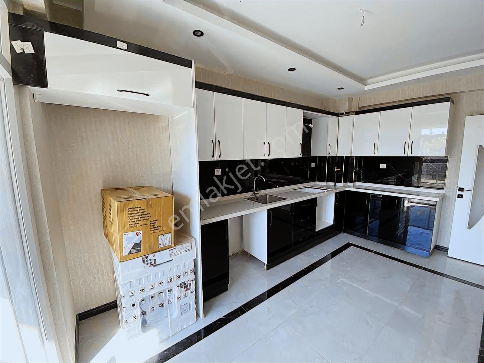 Meram Fen Lise Yanı 3+1 Şık Tasarımlı 30 M² Hobi Bahçeli Daire - Görsel 11