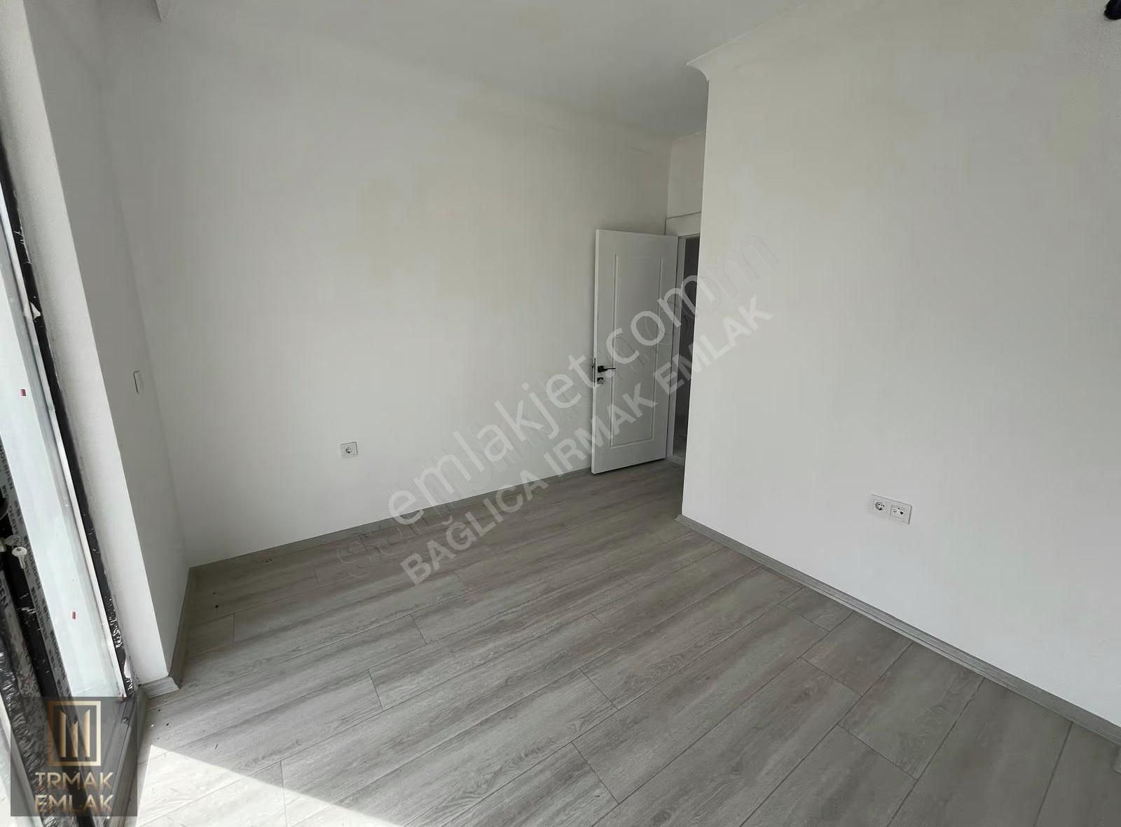 Irmak Emlak- Yapracık Atayurt Mahallesi Oturuma Hazır Ara Kat 2+1 Daire - Görsel 7