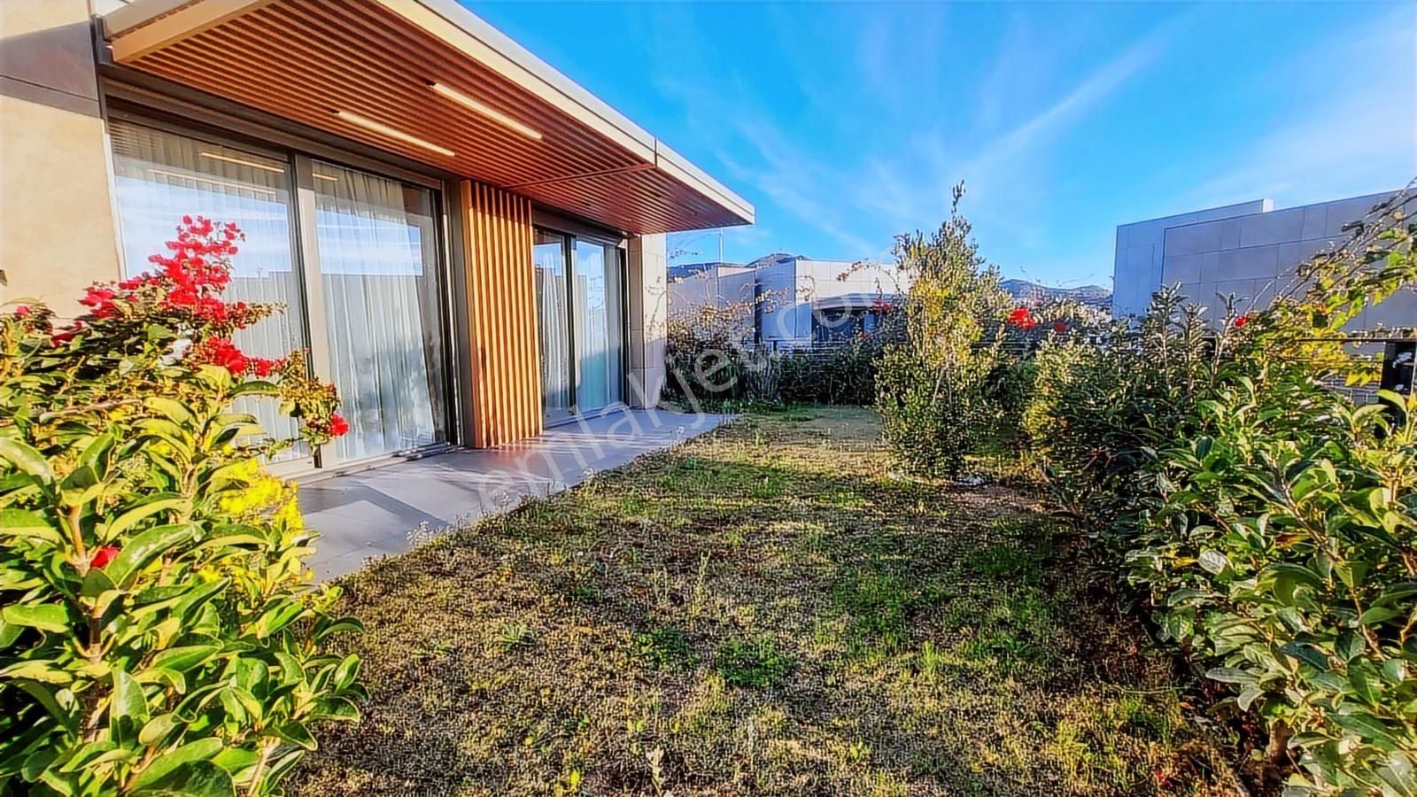 Yalıkavak Geriş' Te Deniz Manzaralı Özel Havuzlu Satılık Villa - Görsel 8