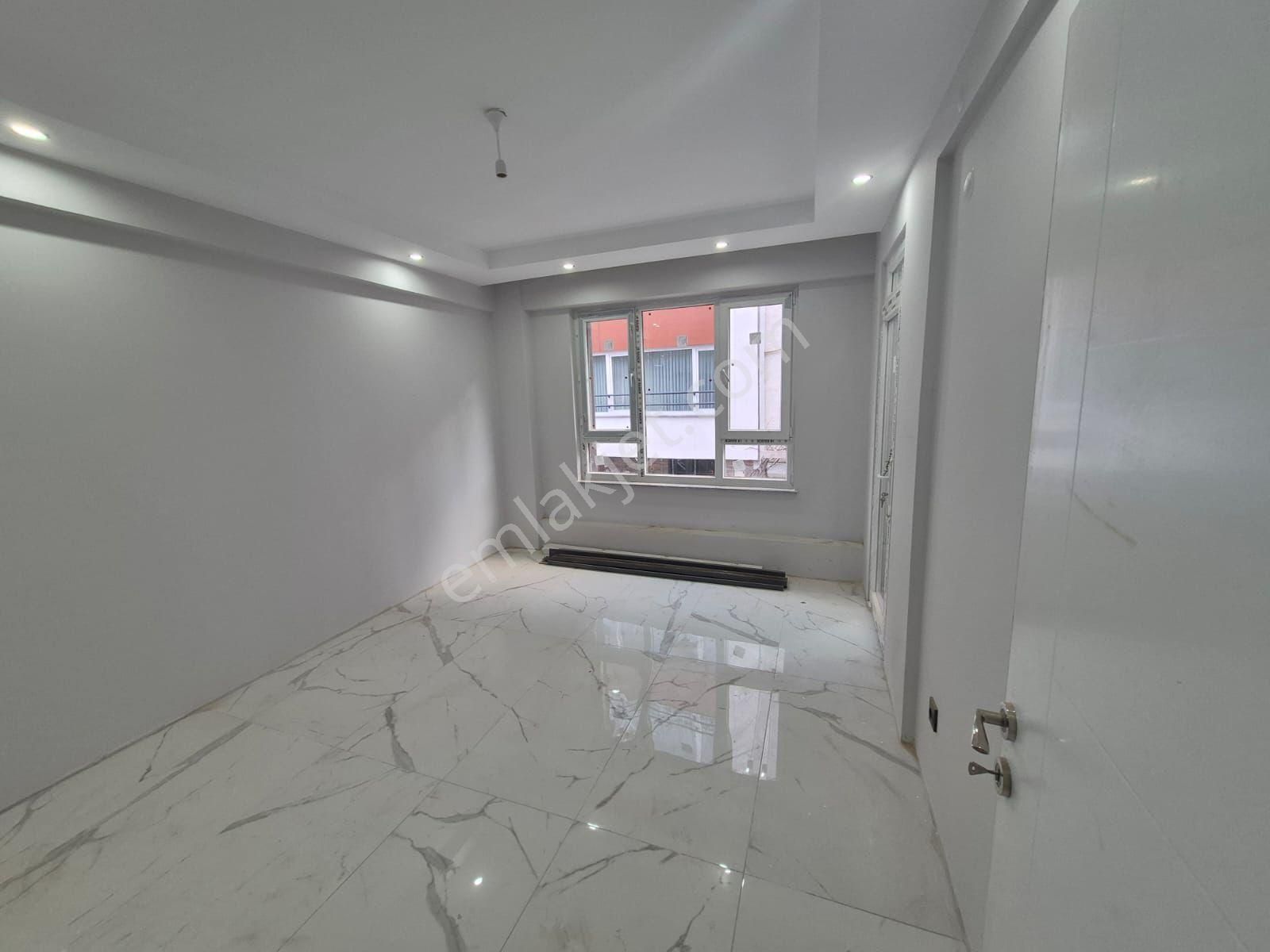 Çamlıca Mahallesinde Satılık 2+0 Daireler