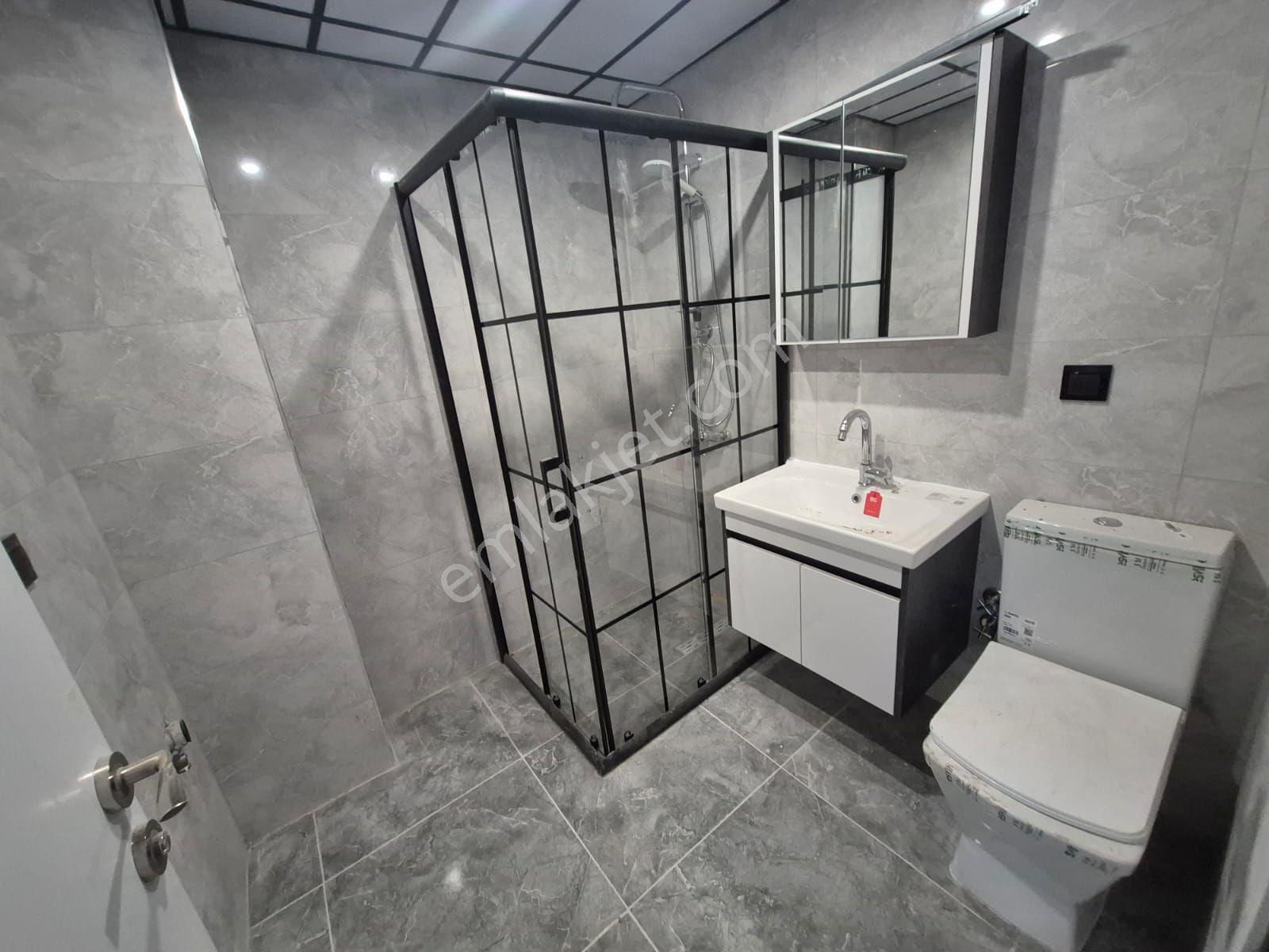 Çamlıca Mahallesinde Satılık 2+0 Daireler - Görsel 14