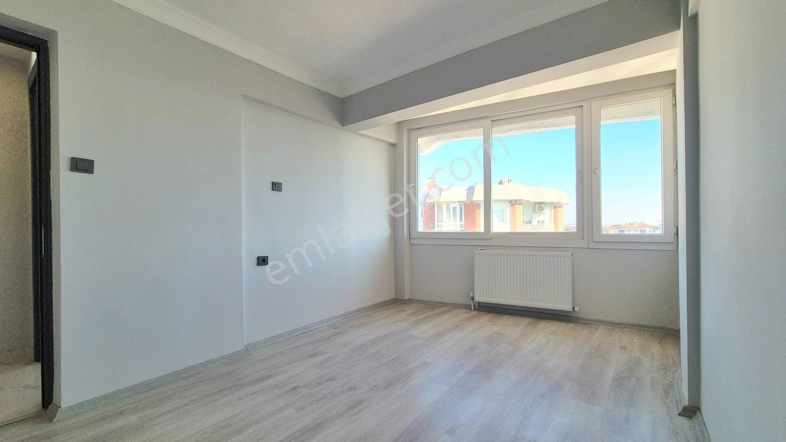 Torbalı'da Site İçinde Nitelikli Tadilatlı Satılık 2+1 Daire - Görsel 30