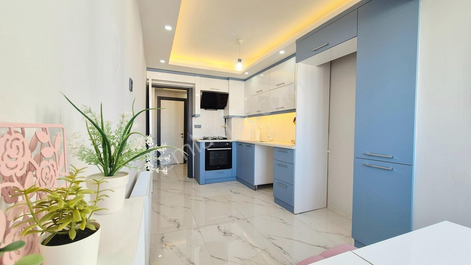 Torbalı'da Site İçinde Nitelikli Tadilatlı Satılık 2+1 Daire - Görsel 2