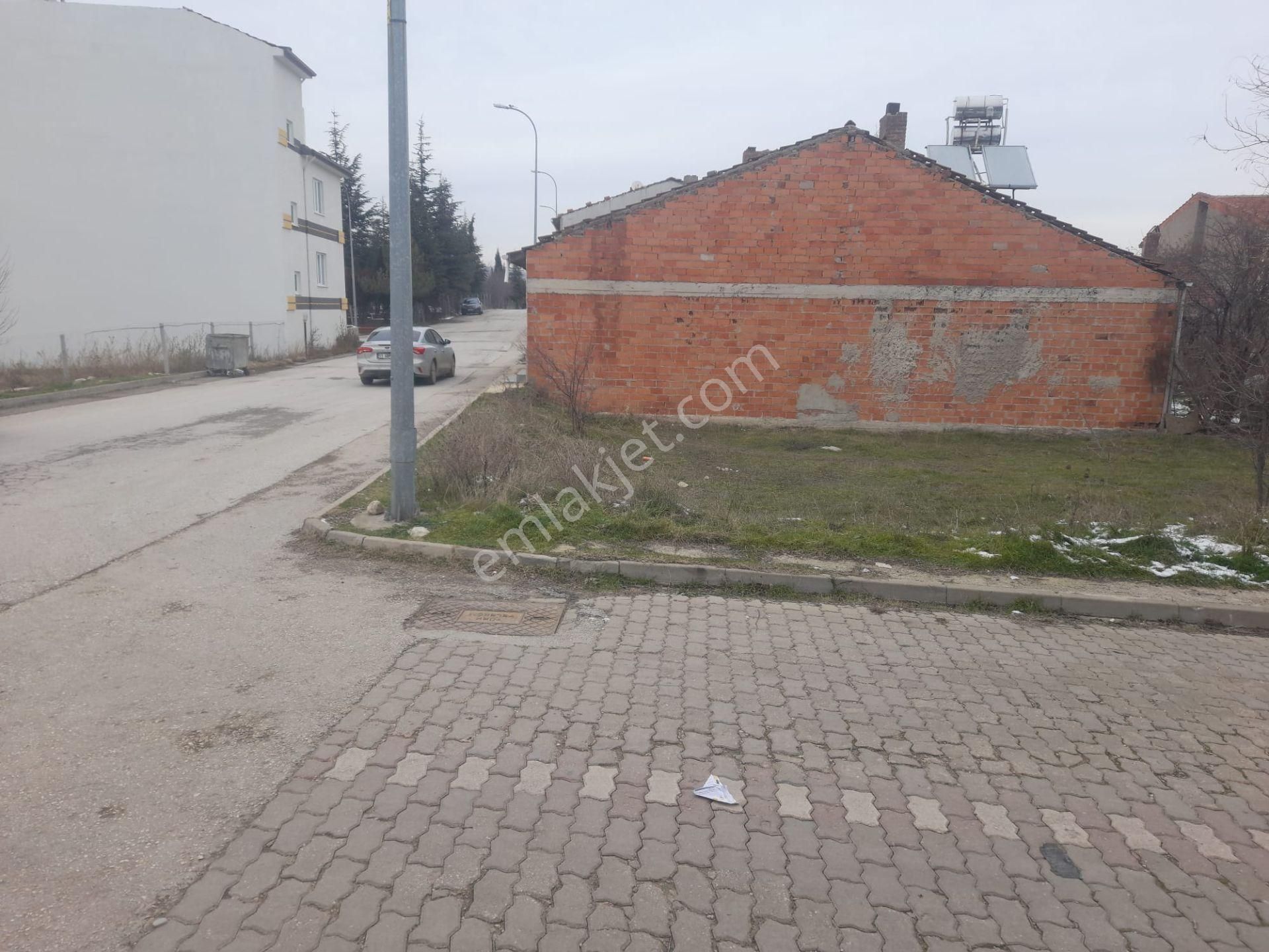 Trenday Emlak'tan Ertuğrul Caddesi Köşe Konumda 225 M2 Arsa - Görsel 8