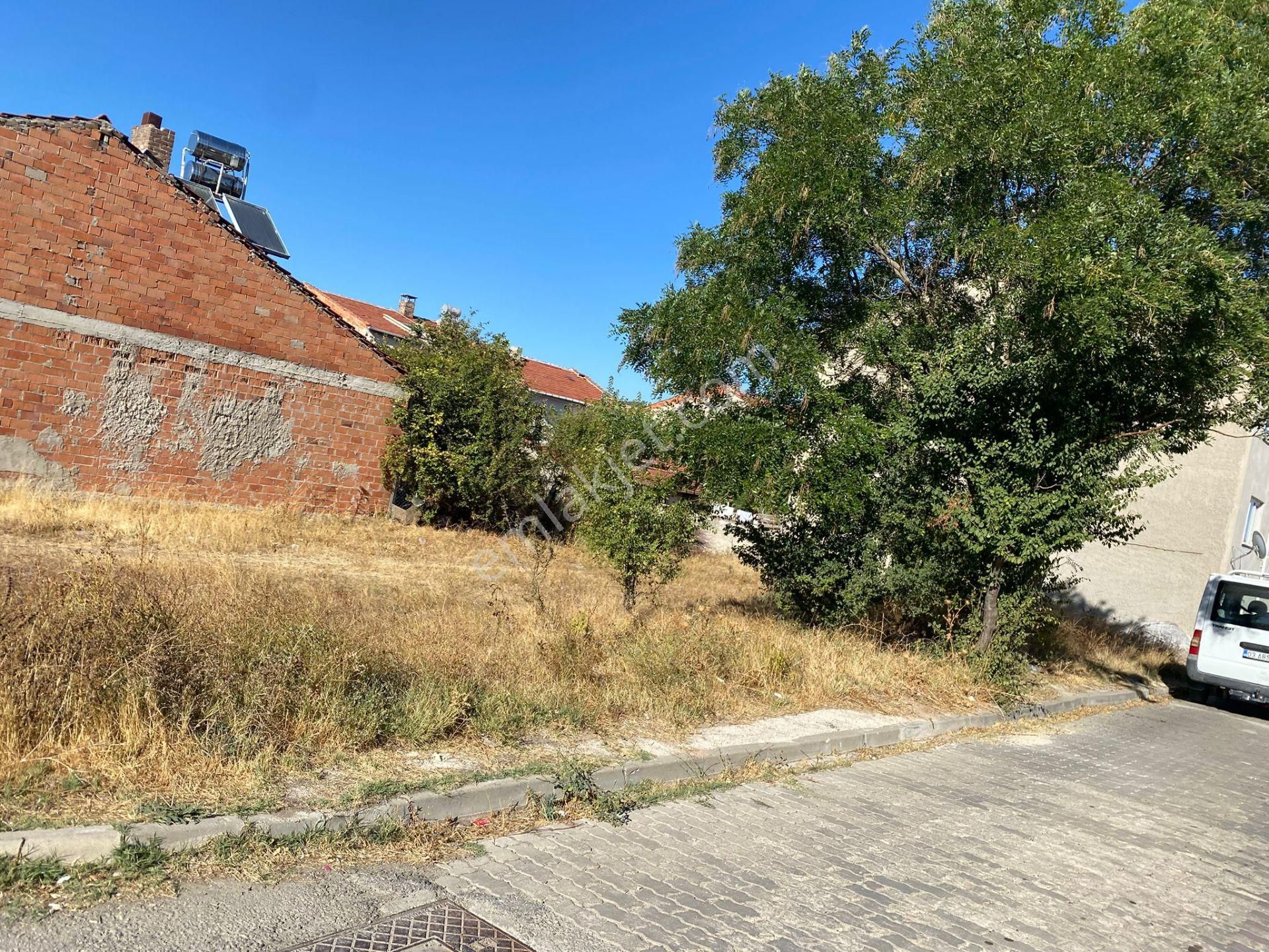 Trenday Emlak'tan Ertuğrul Caddesi Köşe Konumda 225 M2 Arsa - Görsel 16