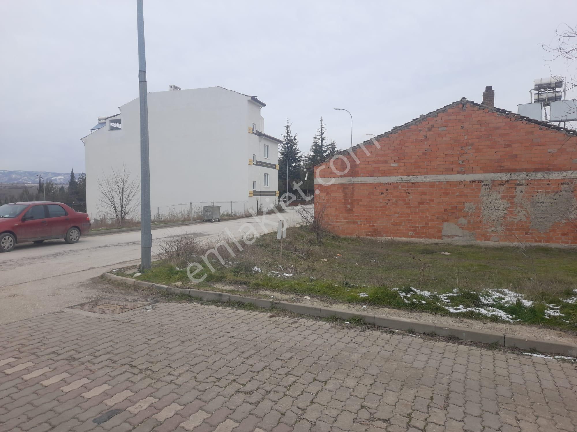 Trenday Emlak'tan Ertuğrul Caddesi Köşe Konumda 225 M2 Arsa - Görsel 2