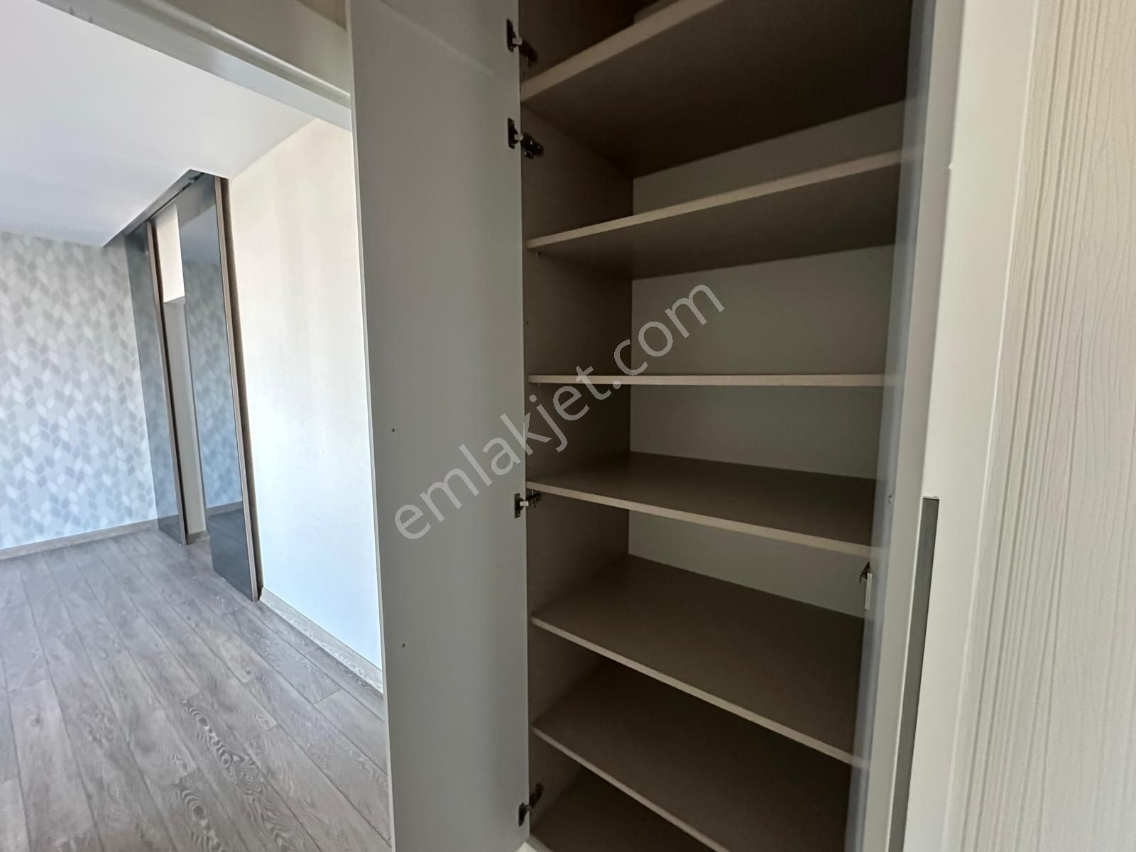 Irmak Emlak- Bağlıca Aksın Dora Kontlarında Satılık Ara Katta 4+1 Daire - Görsel 19