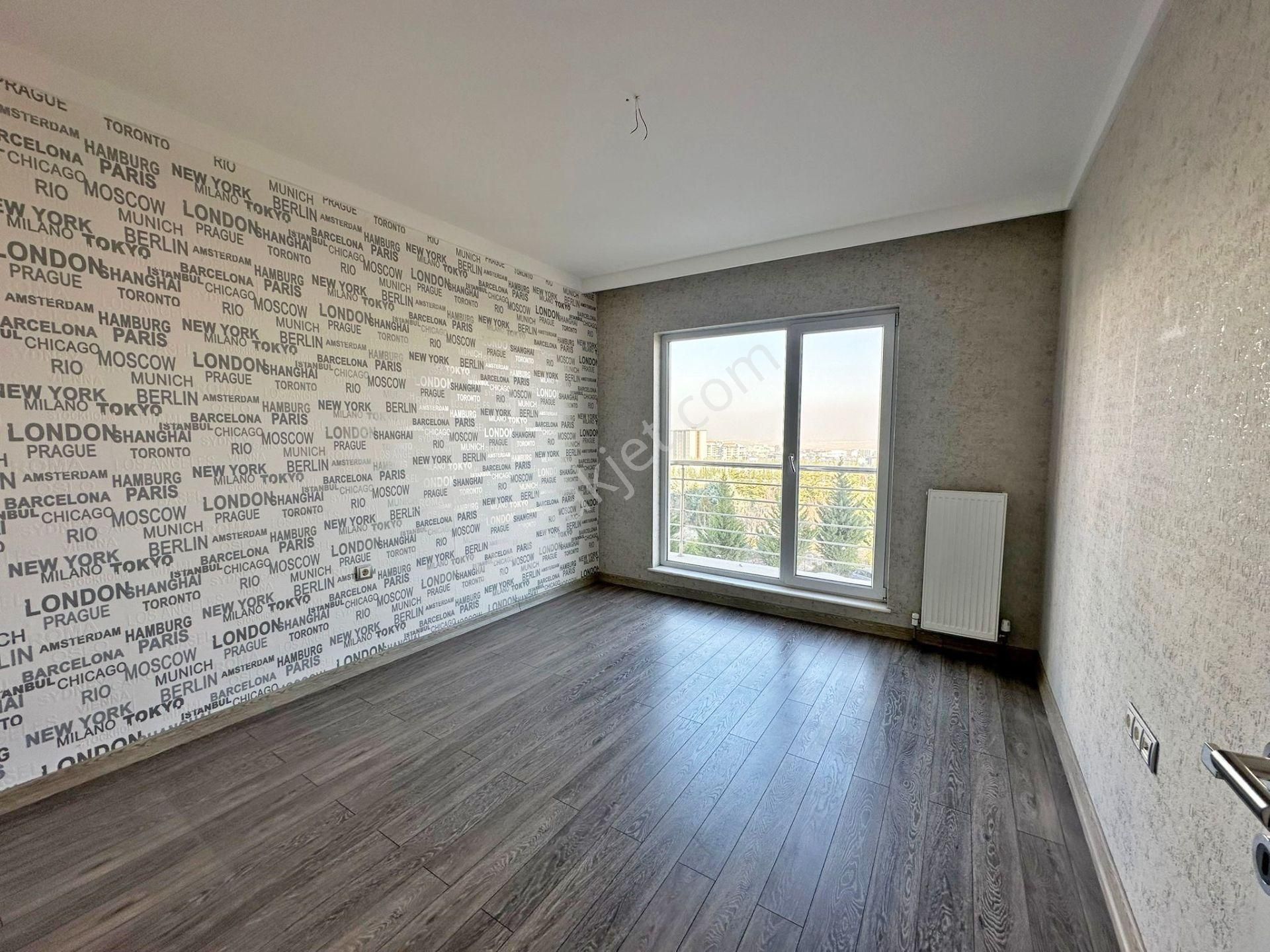 Irmak Emlak- Bağlıca Aksın Dora Kontlarında Satılık Ara Katta 4+1 Daire - Görsel 16