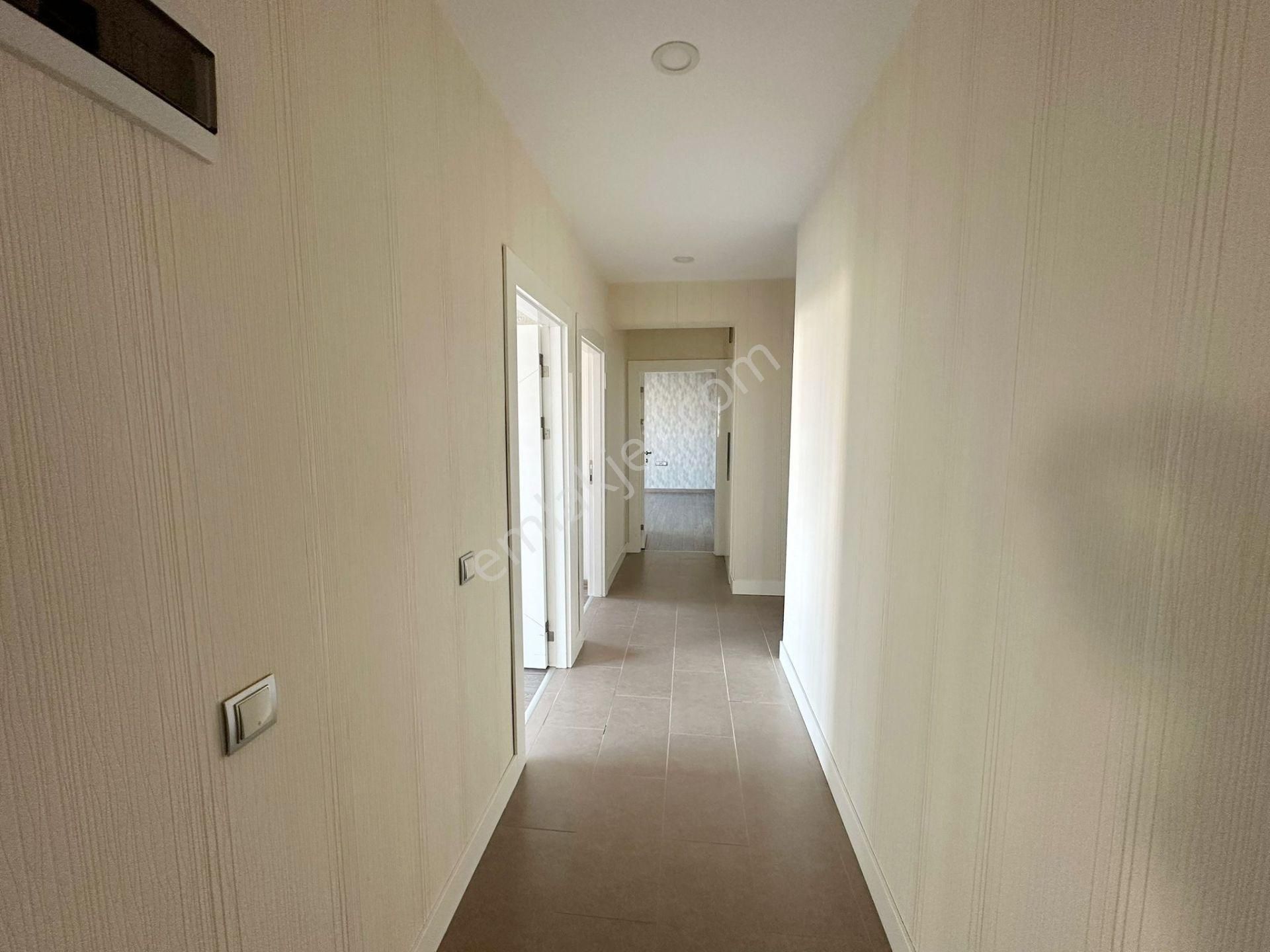 Irmak Emlak- Bağlıca Aksın Dora Kontlarında Satılık Ara Katta 4+1 Daire - Görsel 18