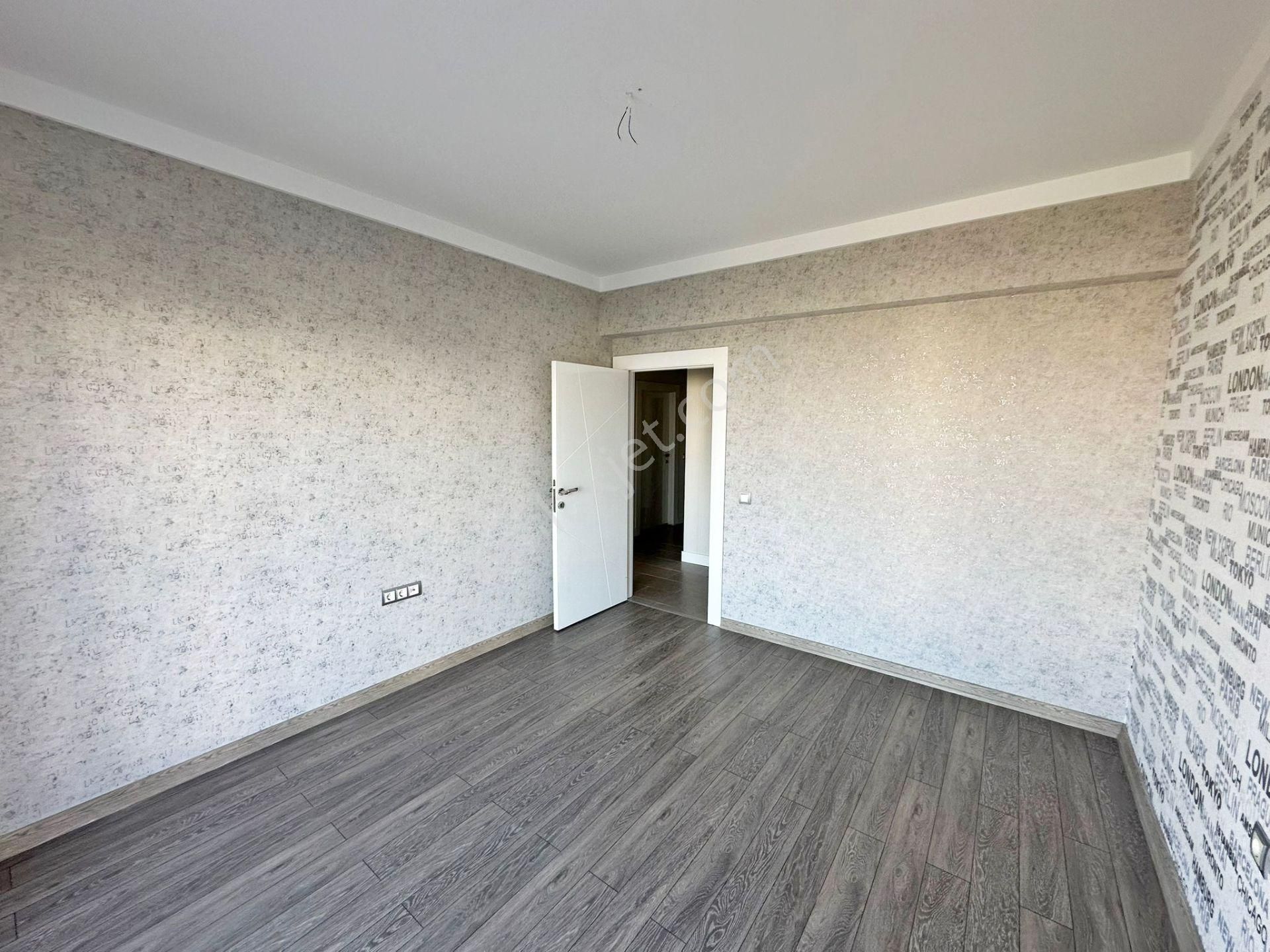 Irmak Emlak- Bağlıca Aksın Dora Kontlarında Satılık Ara Katta 4+1 Daire - Görsel 28