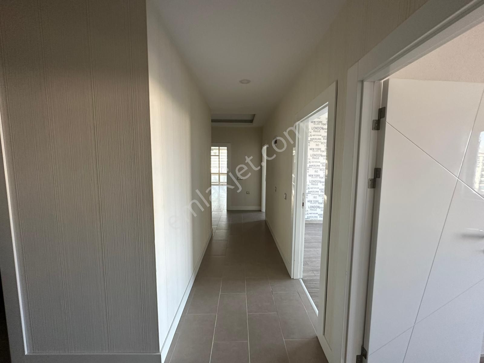 Irmak Emlak- Bağlıca Aksın Dora Kontlarında Satılık Ara Katta 4+1 Daire - Görsel 24