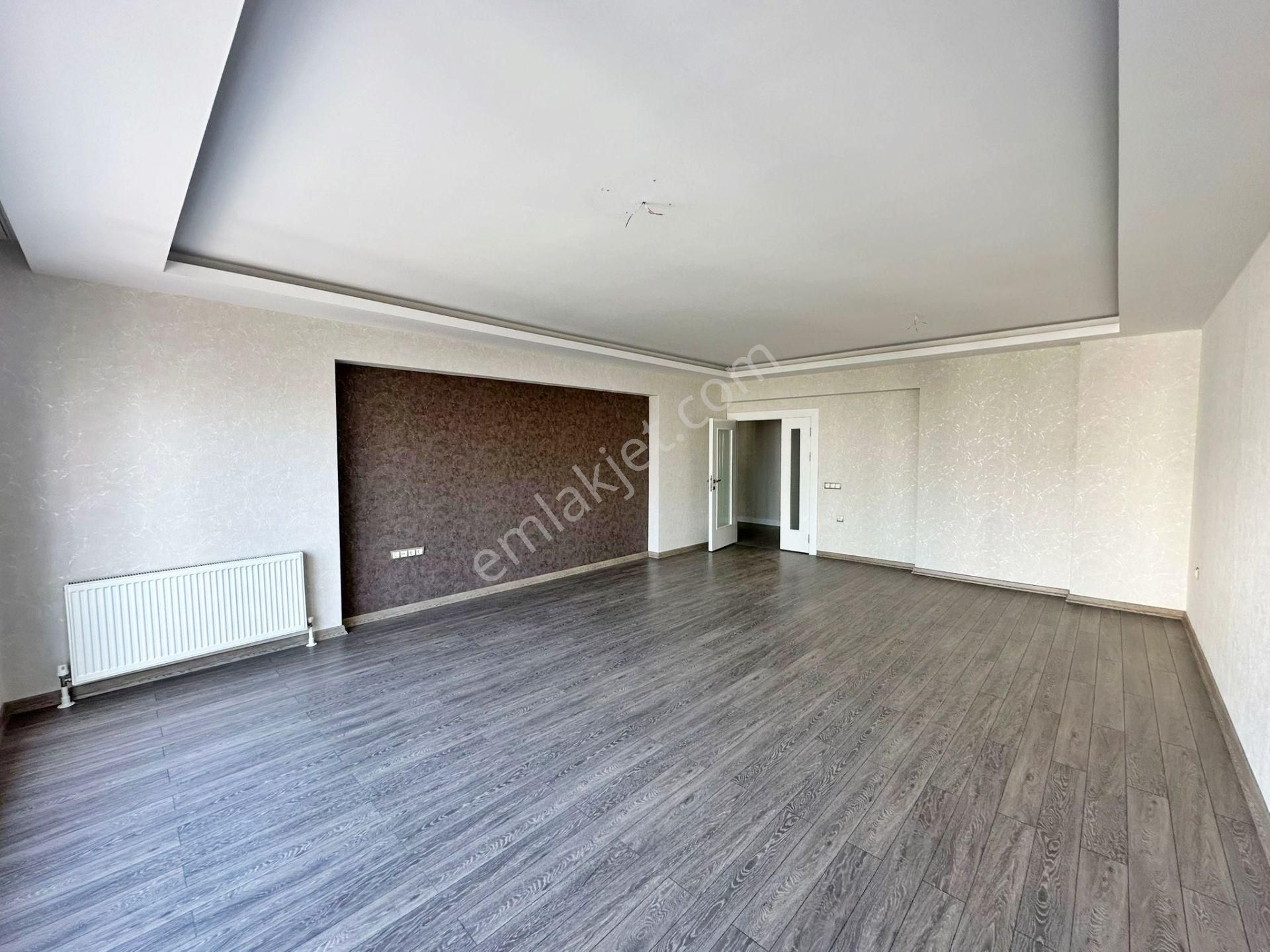 Irmak Emlak- Bağlıca Aksın Dora Kontlarında Satılık Ara Katta 4+1 Daire - Görsel 11