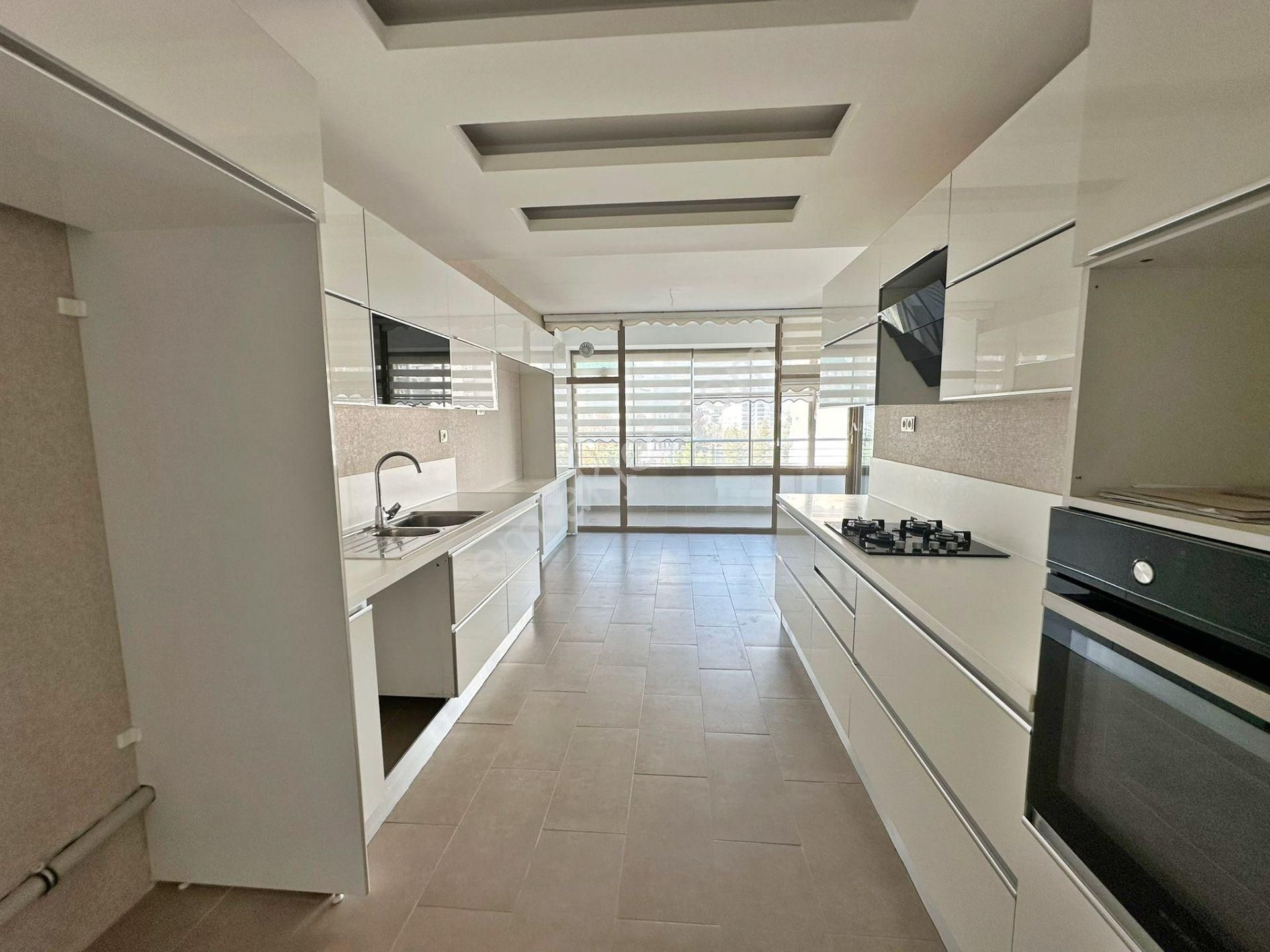 Irmak Emlak- Bağlıca Aksın Dora Kontlarında Satılık Ara Katta 4+1 Daire - Görsel 2