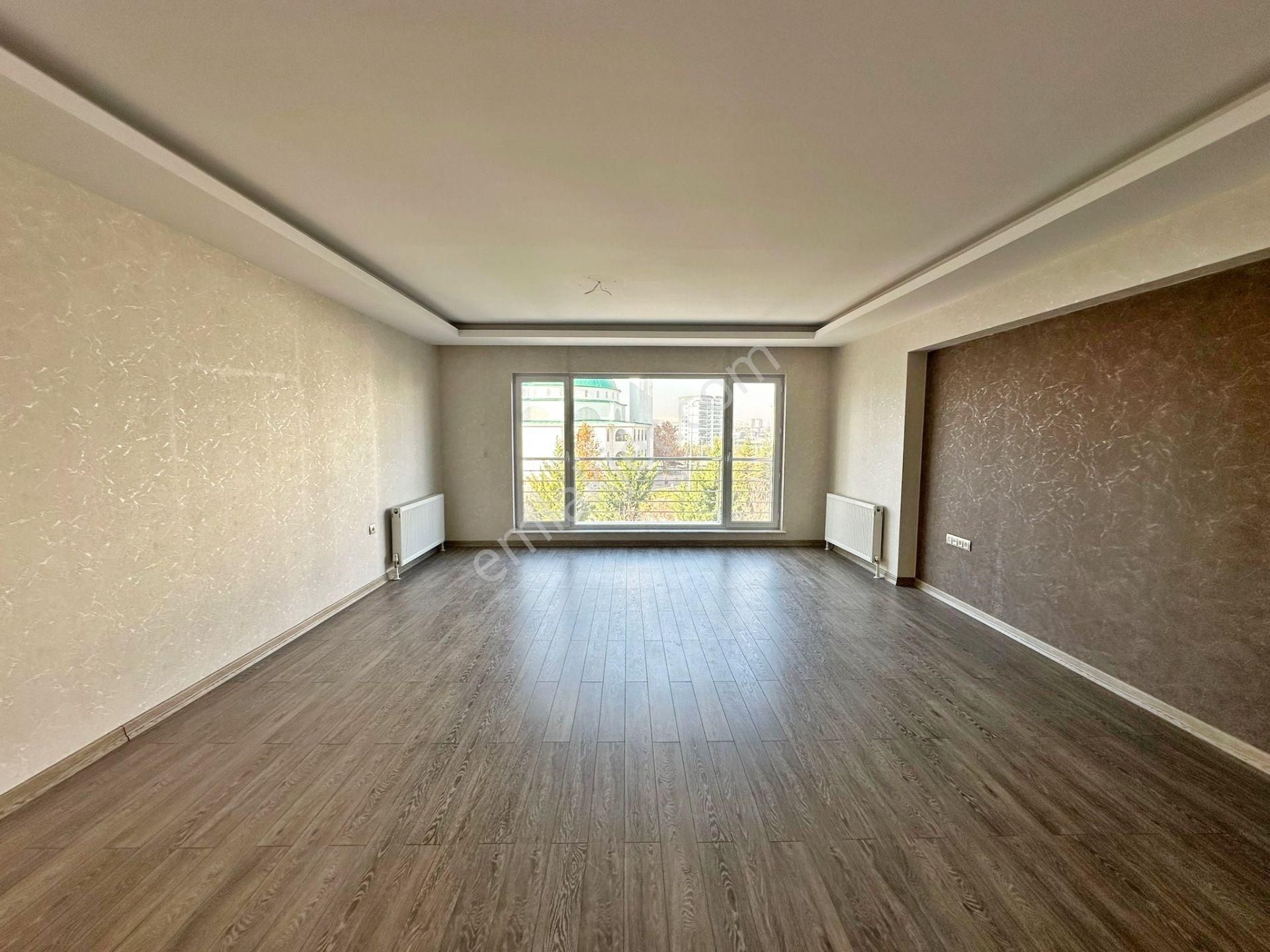 Irmak Emlak- Bağlıca Aksın Dora Kontlarında Satılık Ara Katta 4+1 Daire - Görsel 10