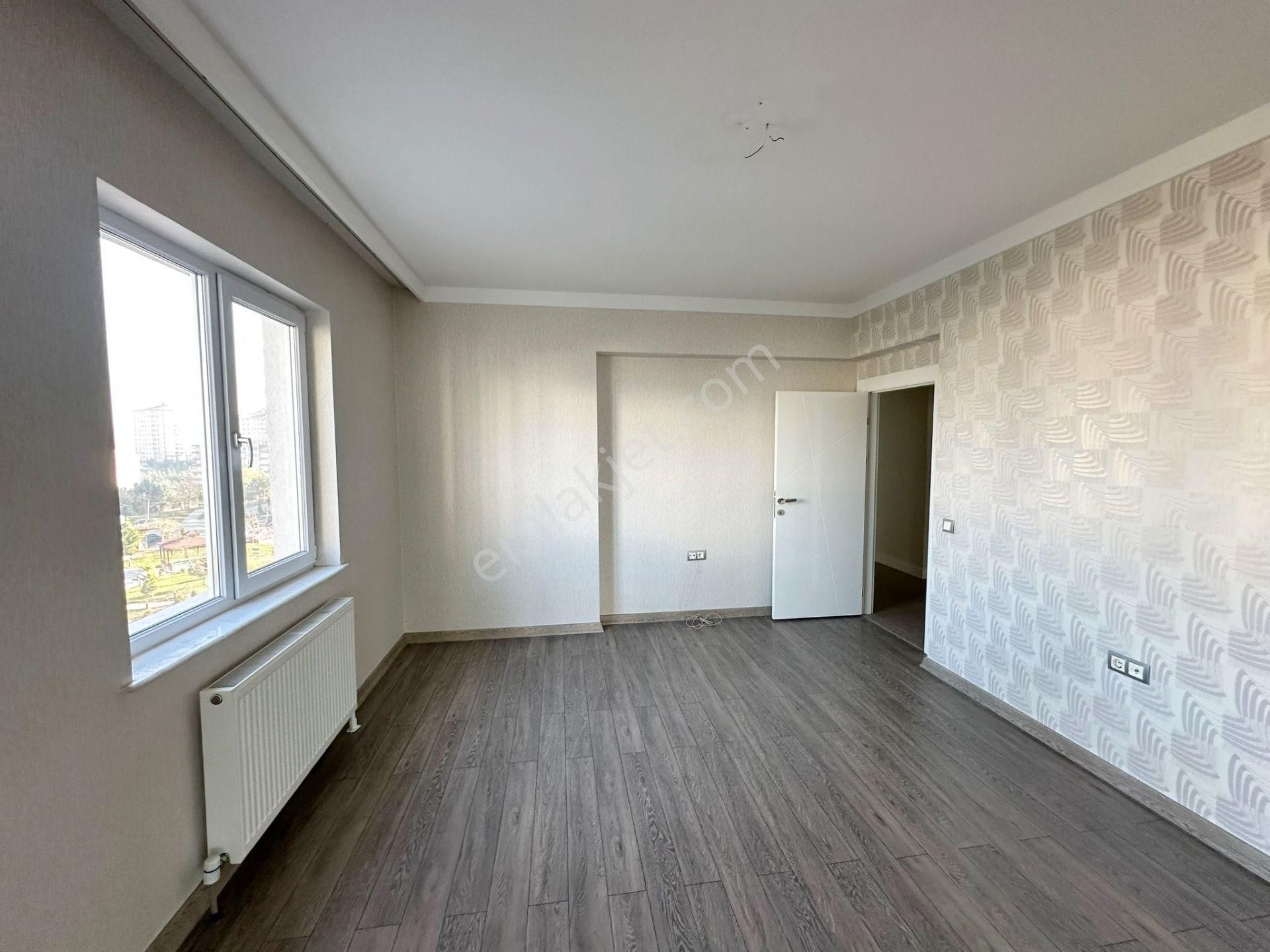 Irmak Emlak- Bağlıca Aksın Dora Kontlarında Satılık Ara Katta 4+1 Daire - Görsel 15