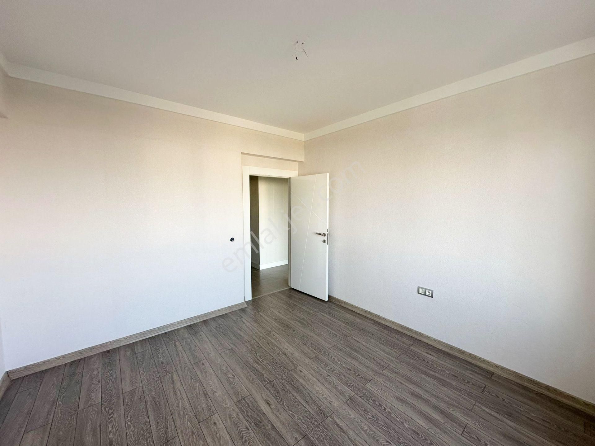 Irmak Emlak- Bağlıca Aksın Dora Kontlarında Satılık Ara Katta 4+1 Daire - Görsel 17