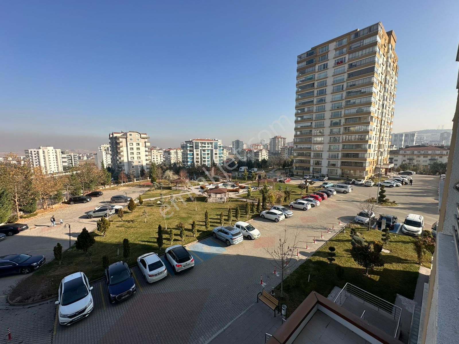 Irmak Emlak- Bağlıca Aksın Dora Kontlarında Satılık Ara Katta 4+1 Daire - Görsel 35