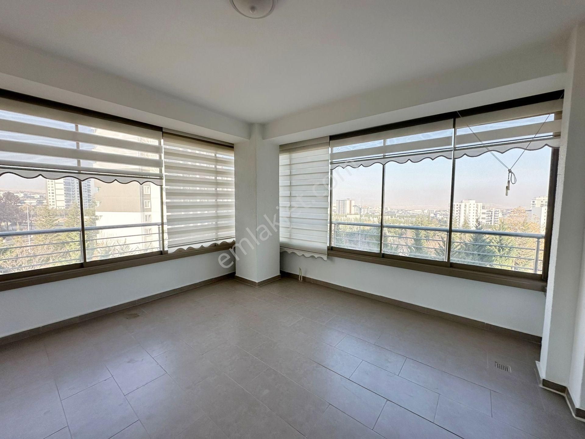 Irmak Emlak- Bağlıca Aksın Dora Kontlarında Satılık Ara Katta 4+1 Daire - Görsel 7