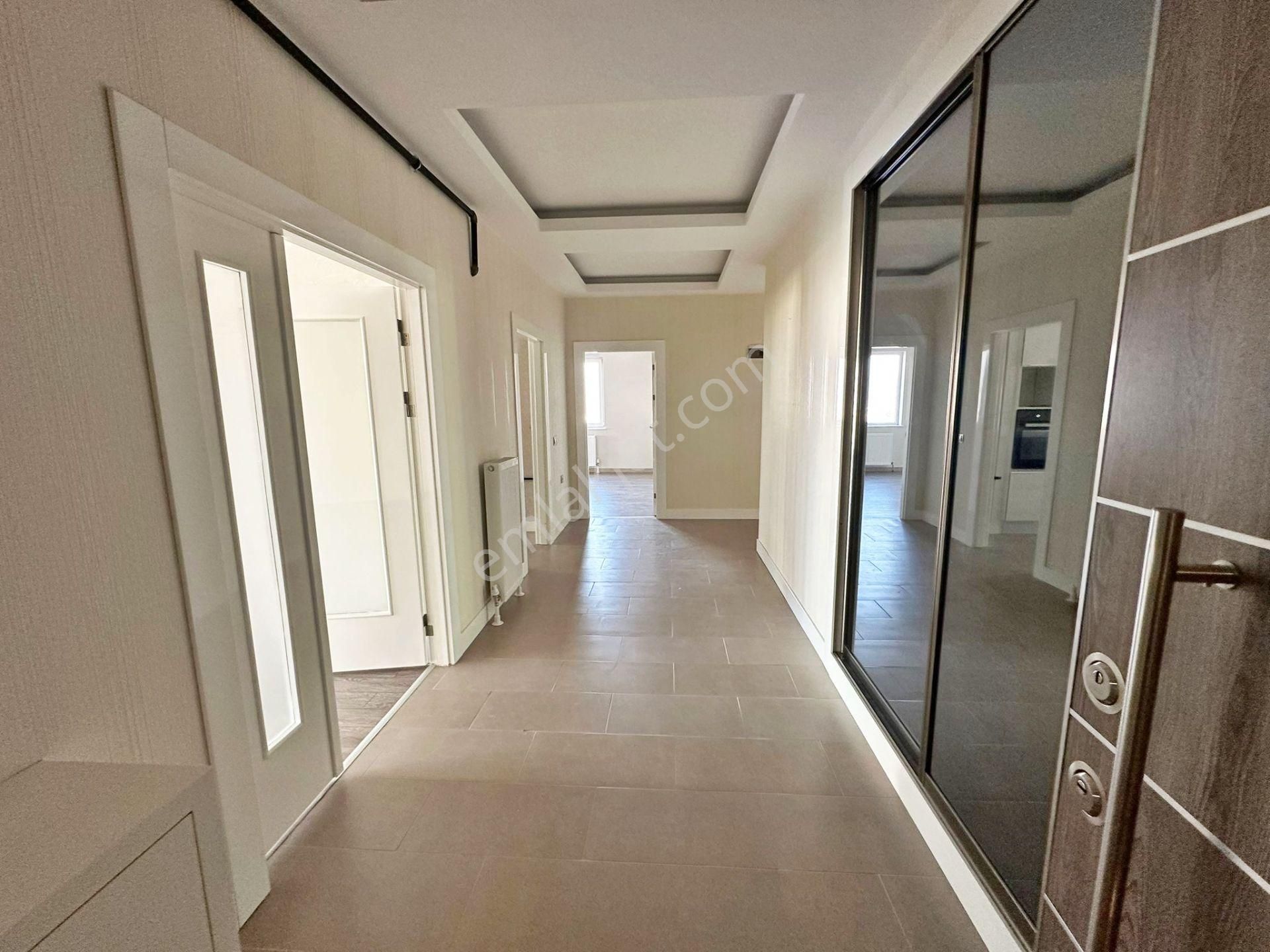 Irmak Emlak- Bağlıca Aksın Dora Kontlarında Satılık Ara Katta 4+1 Daire - Görsel 8