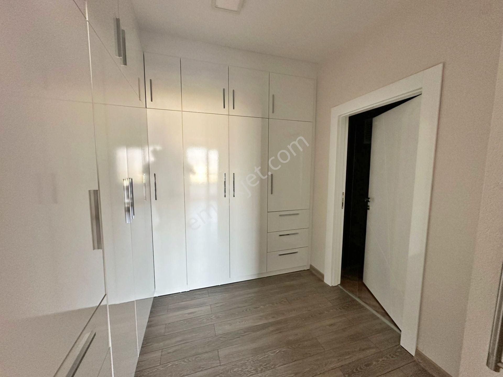 Irmak Emlak- Bağlıca Aksın Dora Kontlarında Satılık Ara Katta 4+1 Daire - Görsel 33