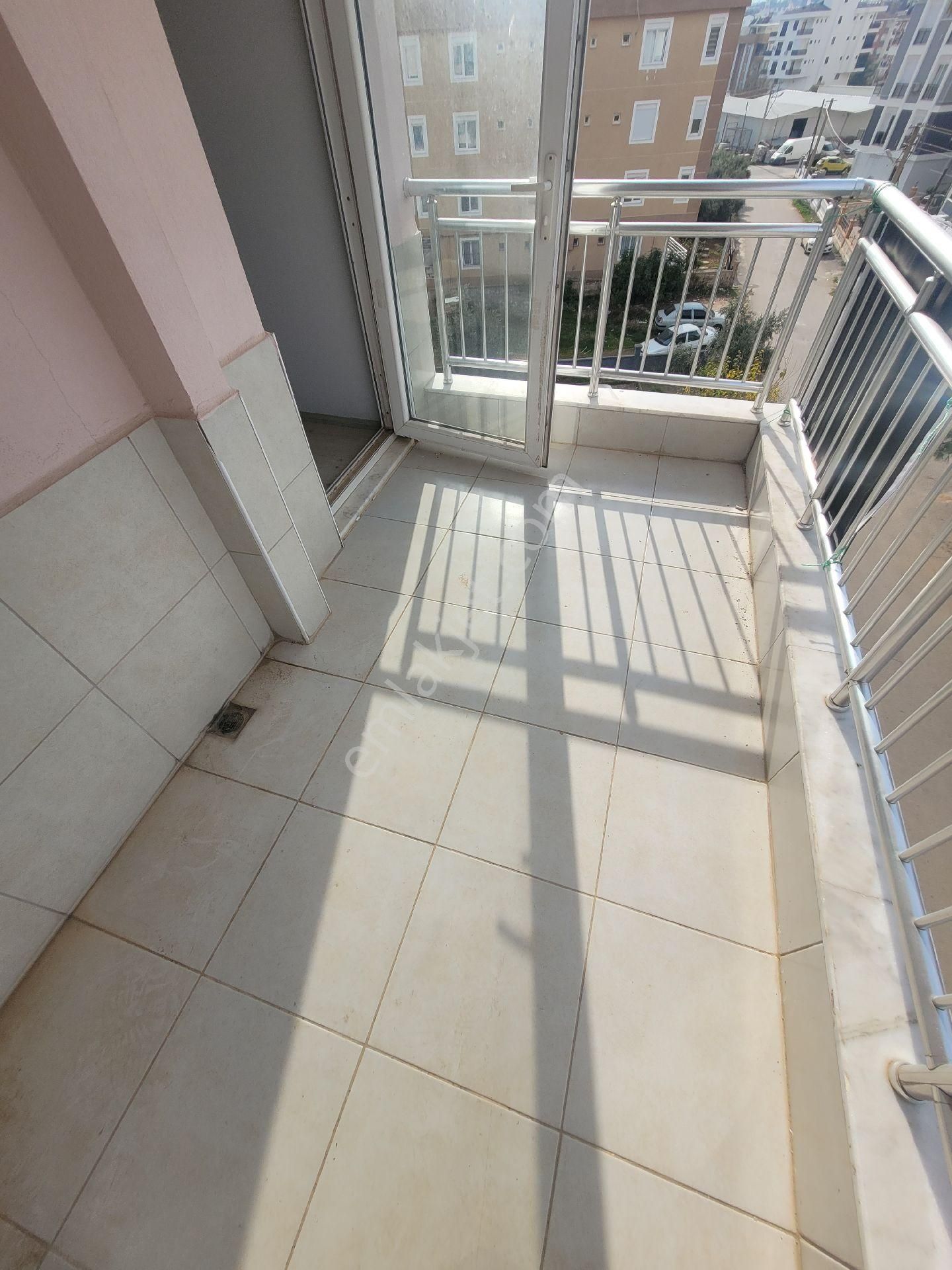 Satılık... Emsalsiz Fiyata Katta Asansörlü 3+1 - Görsel 8