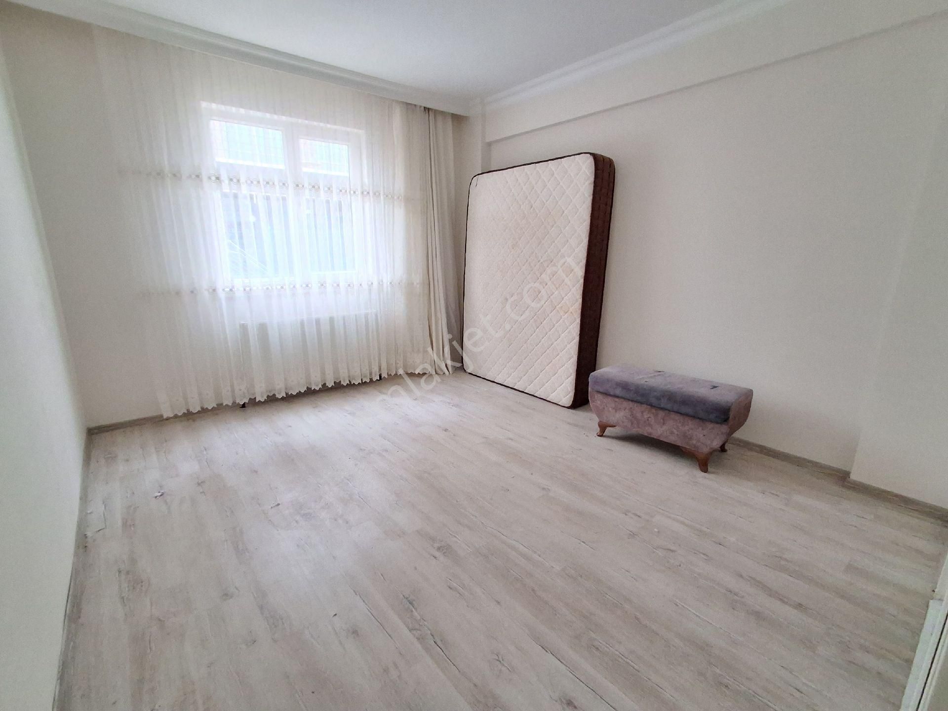 Karapürçek Atçifligi Yanı 3+1 Kot1 De Asansörlü Kombi Vestiyer Ç.banyolu - Görsel 7