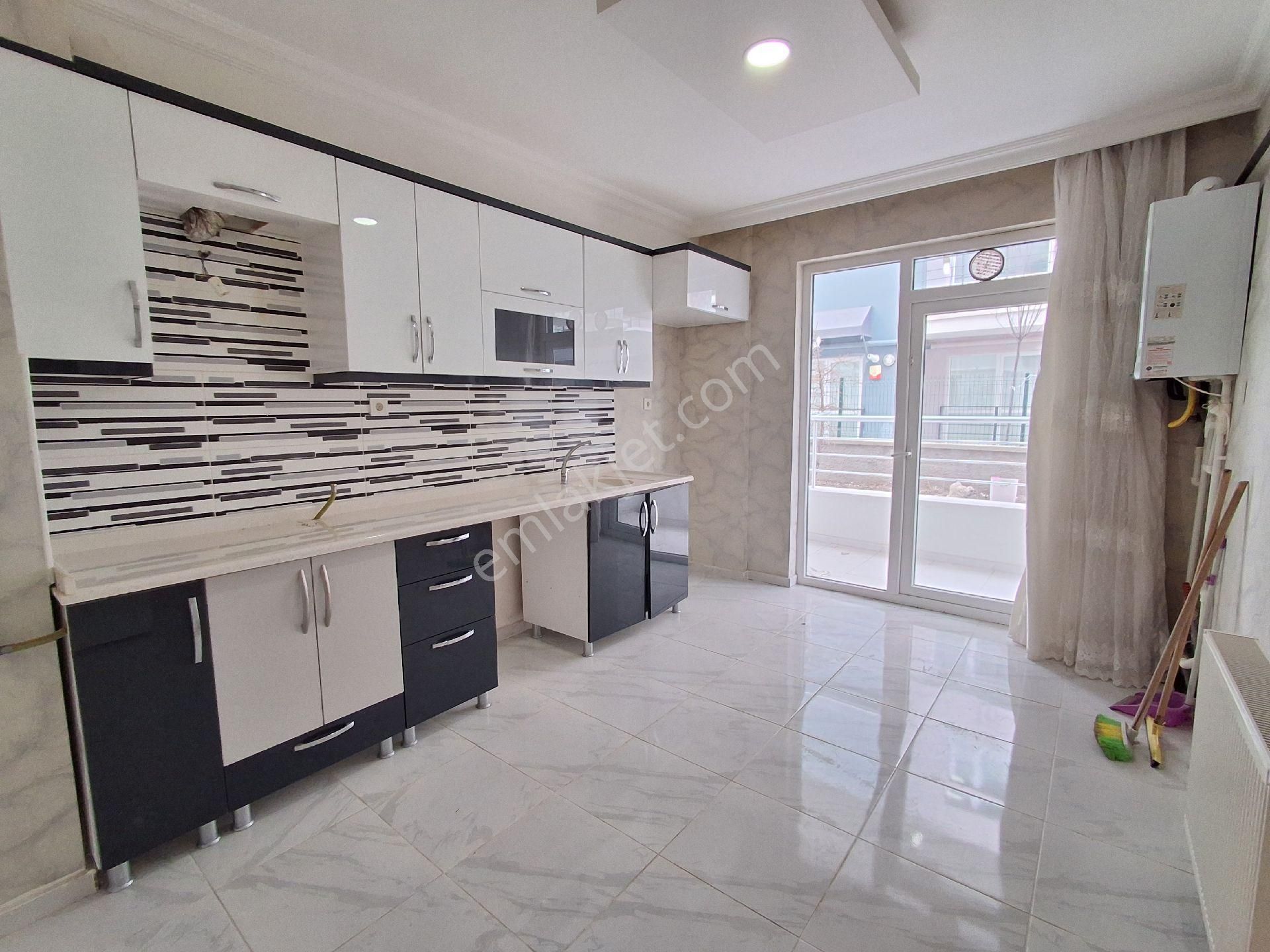 Karapürçek Atçifligi Yanı 3+1 Kot1 De Asansörlü Kombi Vestiyer Ç.banyolu - Görsel 9