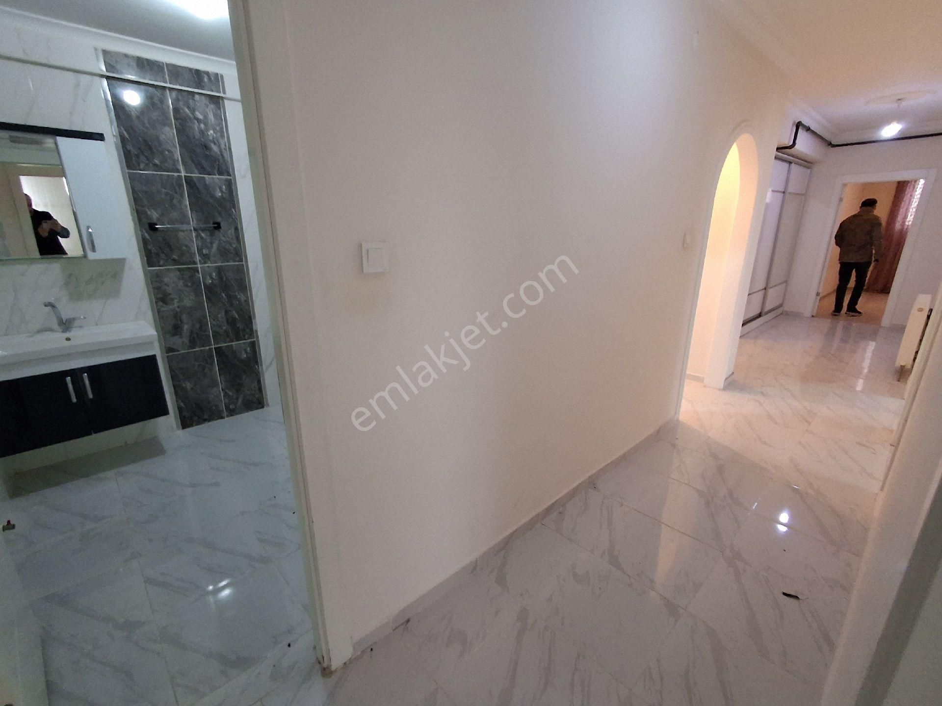 Karapürçek Atçifligi Yanı 3+1 Kot1 De Asansörlü Kombi Vestiyer Ç.banyolu - Görsel 22