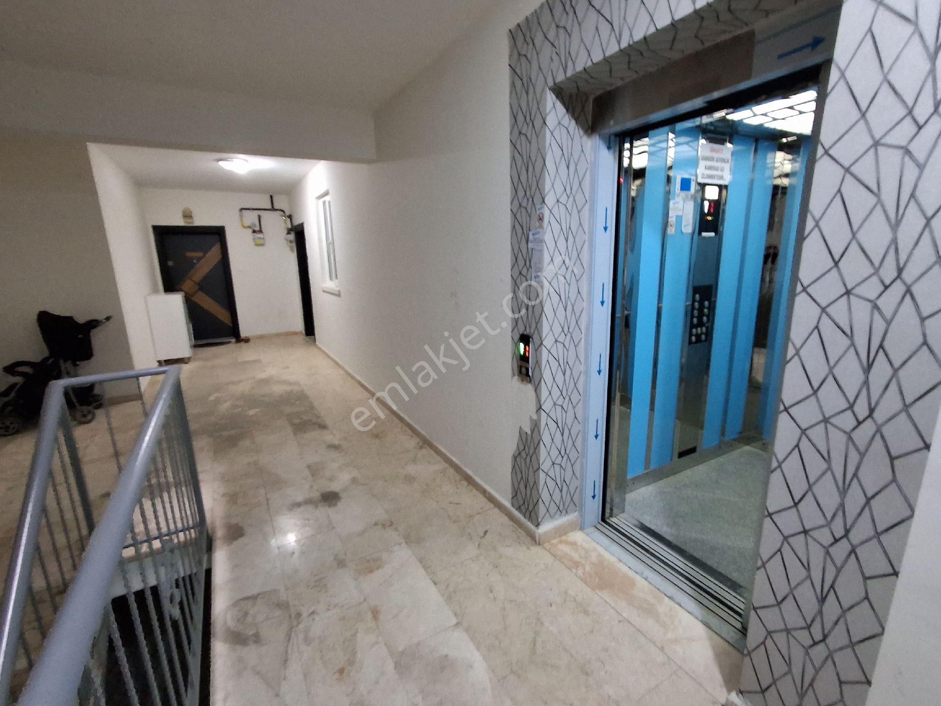 Karapürçek Atçifligi Yanı 3+1 Kot1 De Asansörlü Kombi Vestiyer Ç.banyolu - Görsel 30