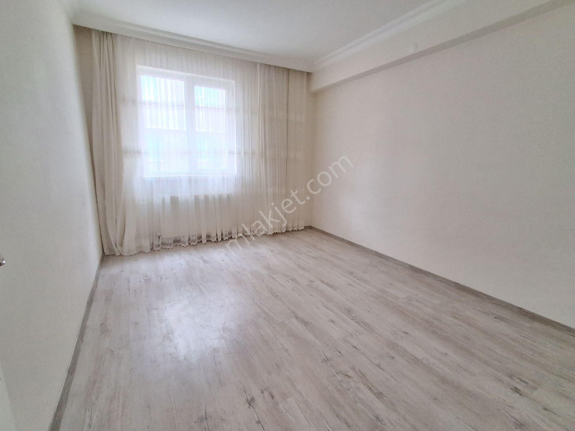 Karapürçek Atçifligi Yanı 3+1 Kot1 De Asansörlü Kombi Vestiyer Ç.banyolu - Görsel 4