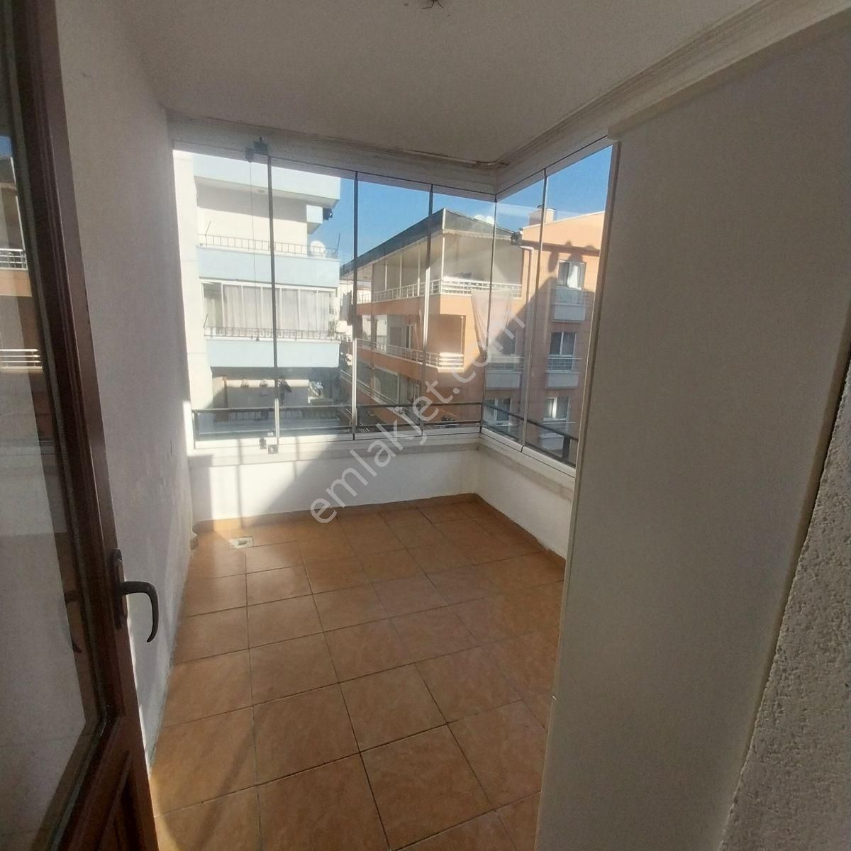 Elvan Mah. Cadde Üzerinde 3+1 Kiralık - Görsel 6