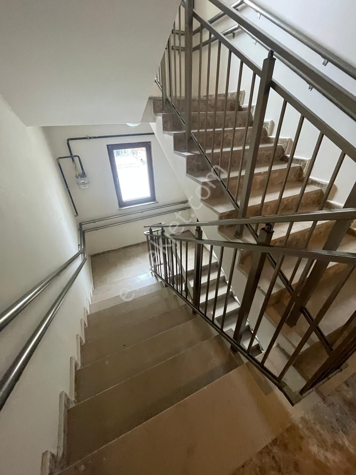 Afyon Üçok Emlaktan Battalgazi Mah Çetinkaya Toki De Satılık Arakat 2+1 Fırsat Daire - Görsel 4