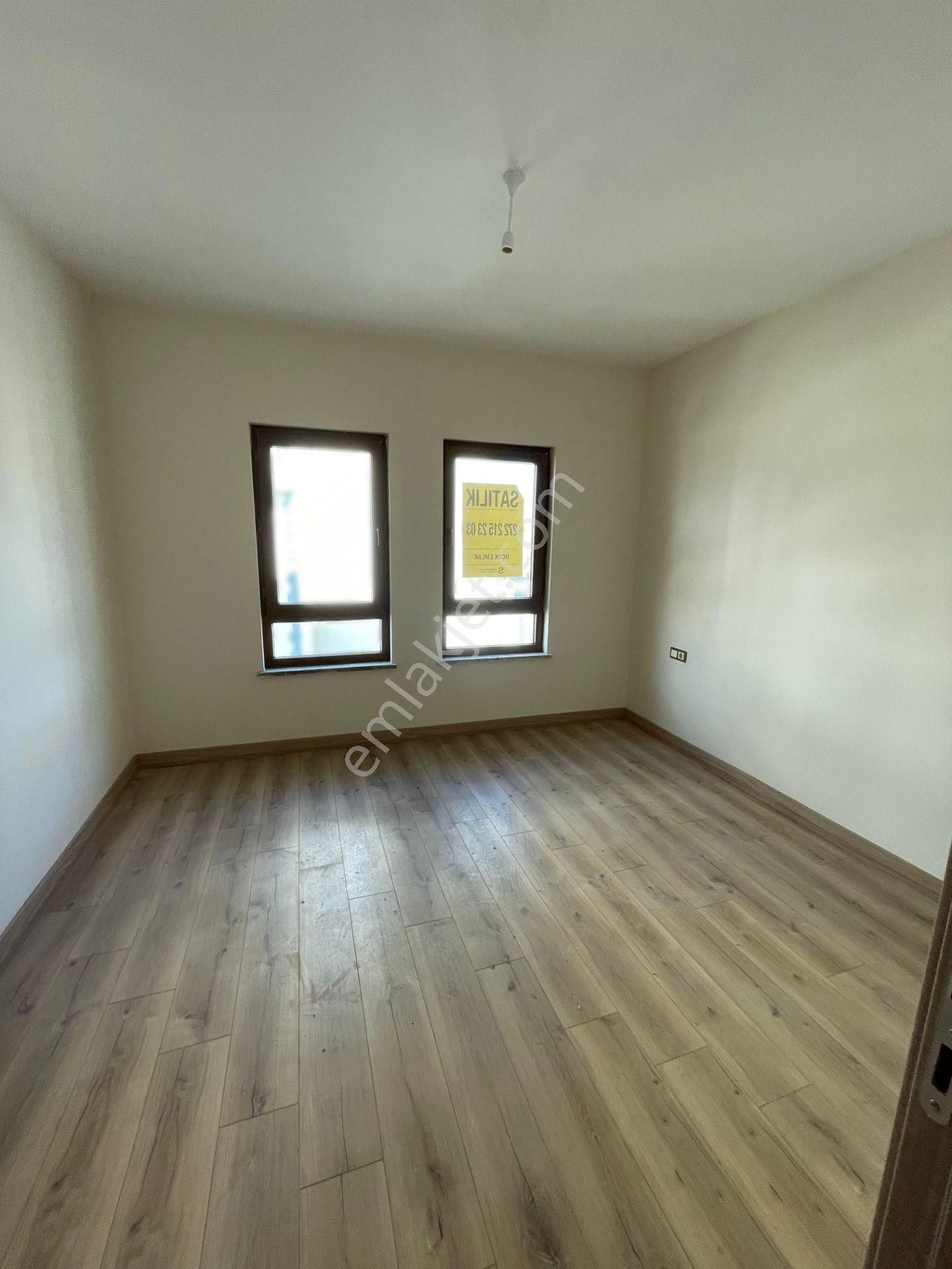 Afyon Üçok Emlaktan Battalgazi Mah Çetinkaya Toki De Satılık Arakat 2+1 Fırsat Daire - Görsel 15