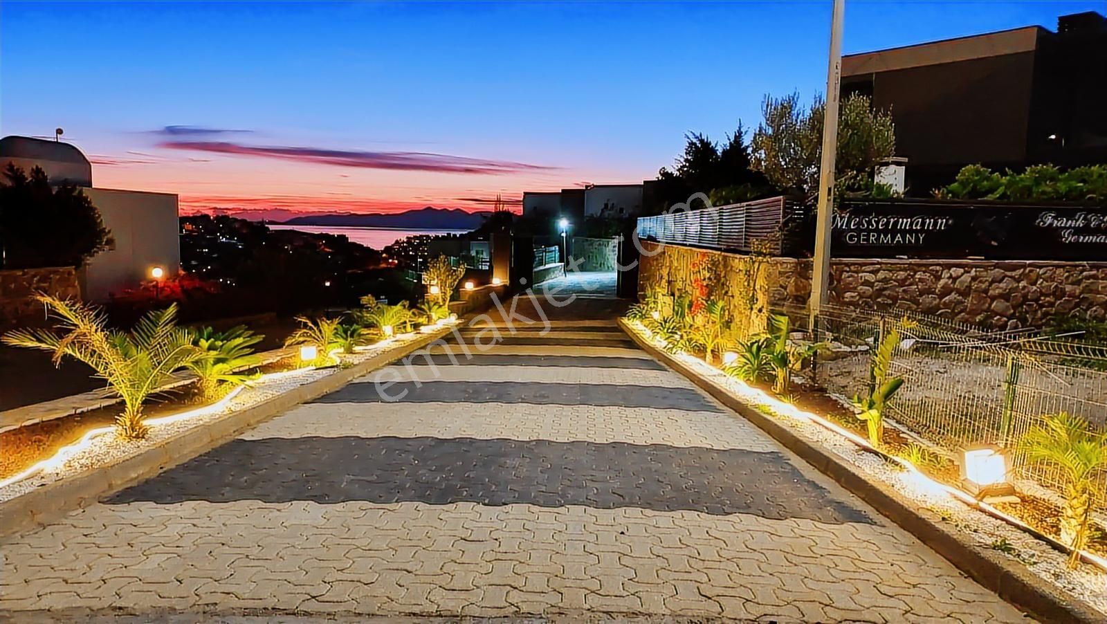 Yalıkavakta Deniz & Ada Manzaralı 750 M² Bahçeli Satılık Villa - Görsel 13